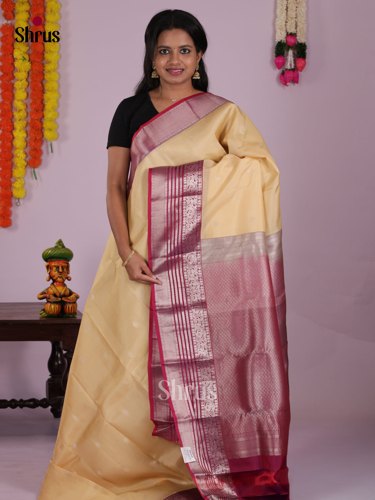 DIS16617 - Kanchipuram-halfpure Saree - Shop on Shrus.com