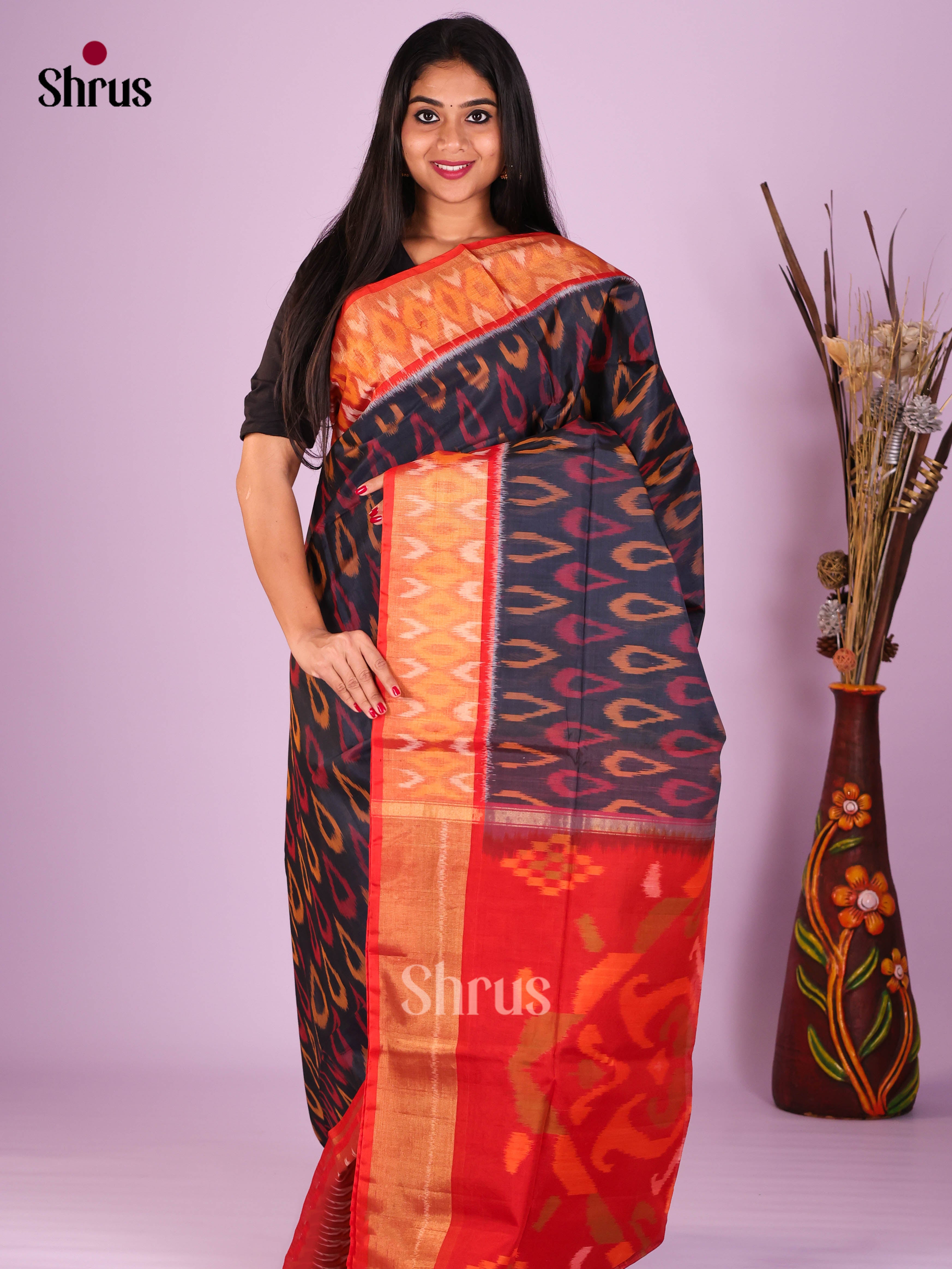 Black & Red- Pochampally sico Saree