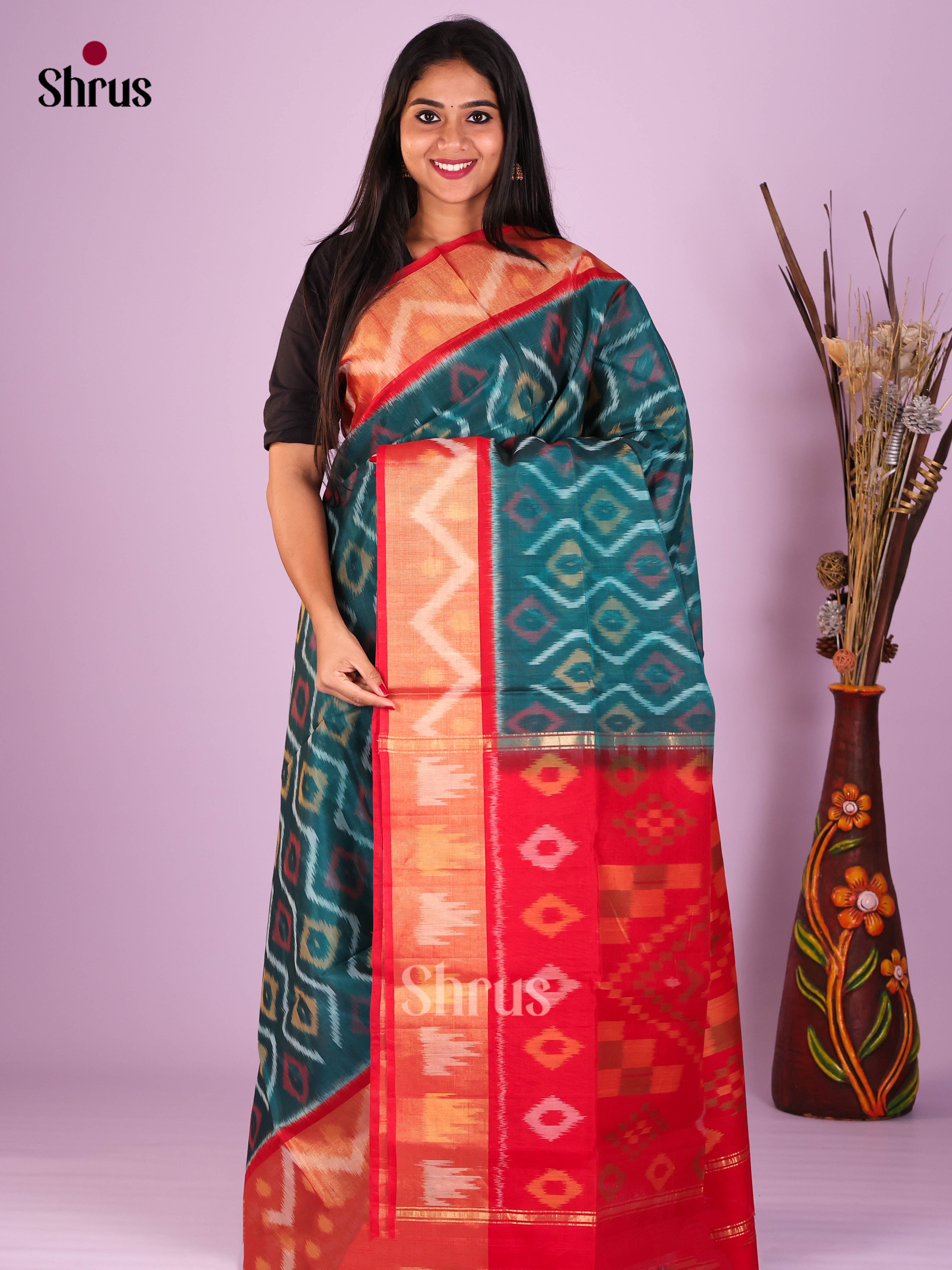 Peacock Green & Red - Pochampally sico Saree