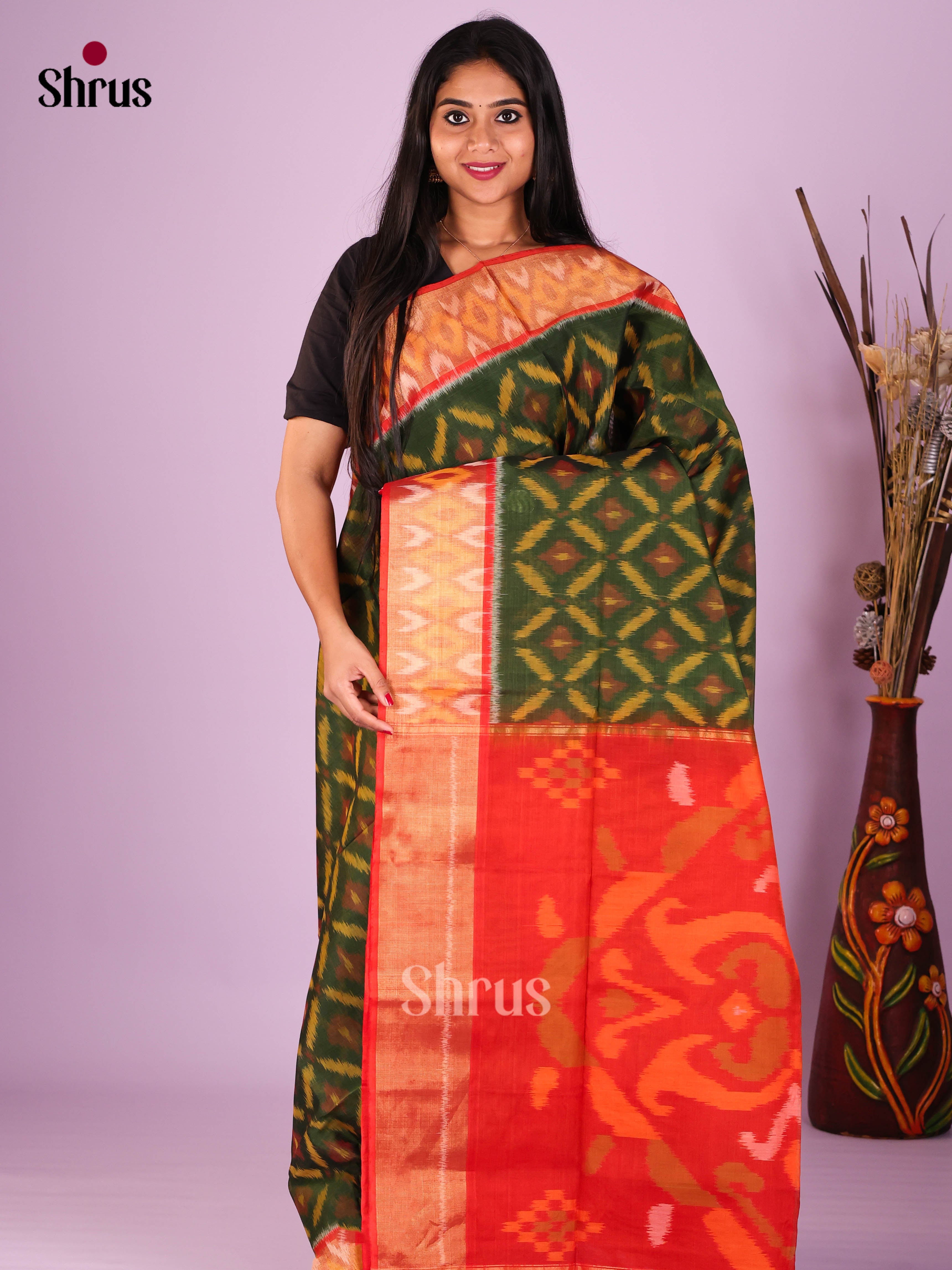 Green & Red - Pochampally sico Saree