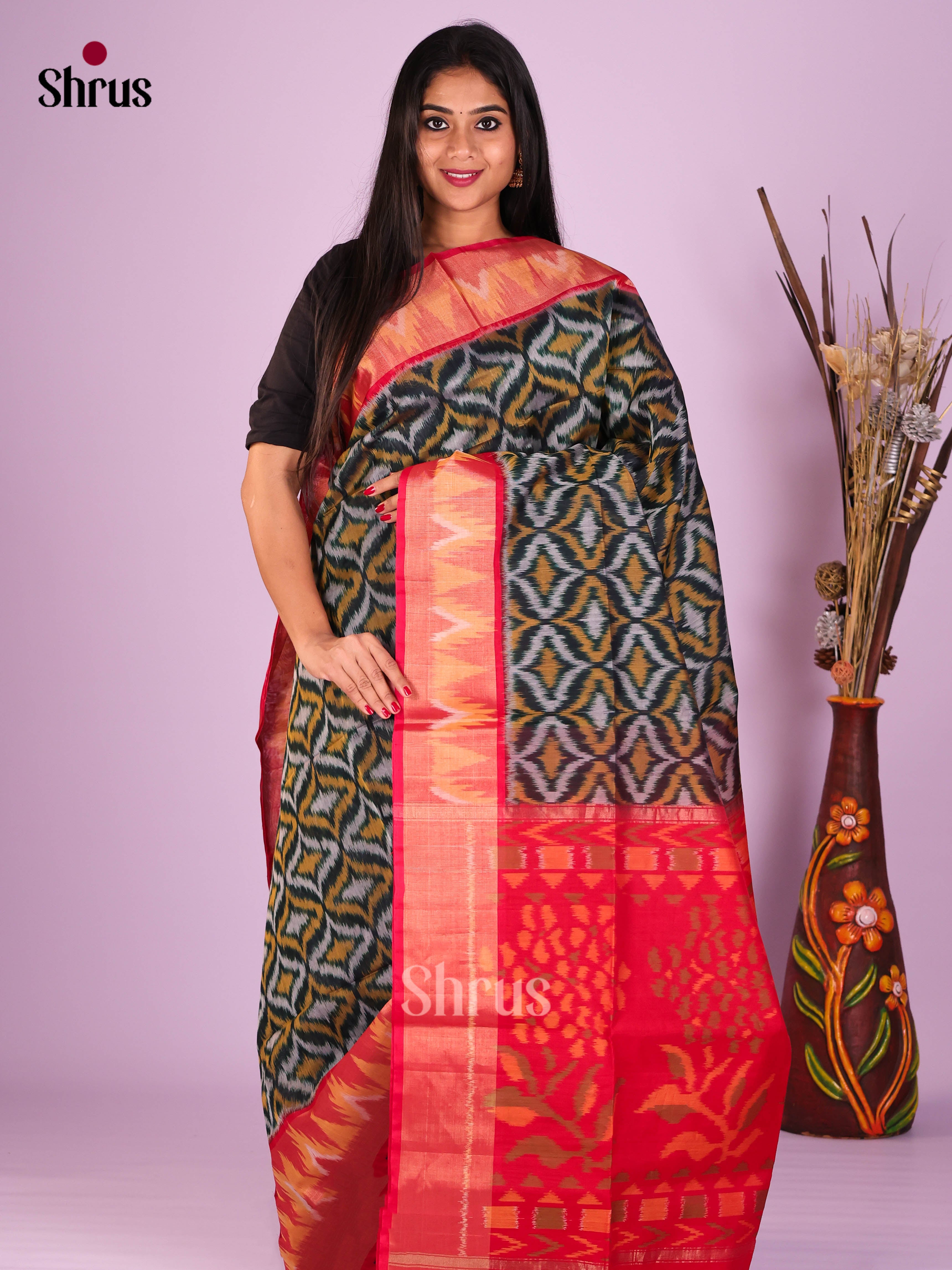 Green & Red - Pochampally sico Saree