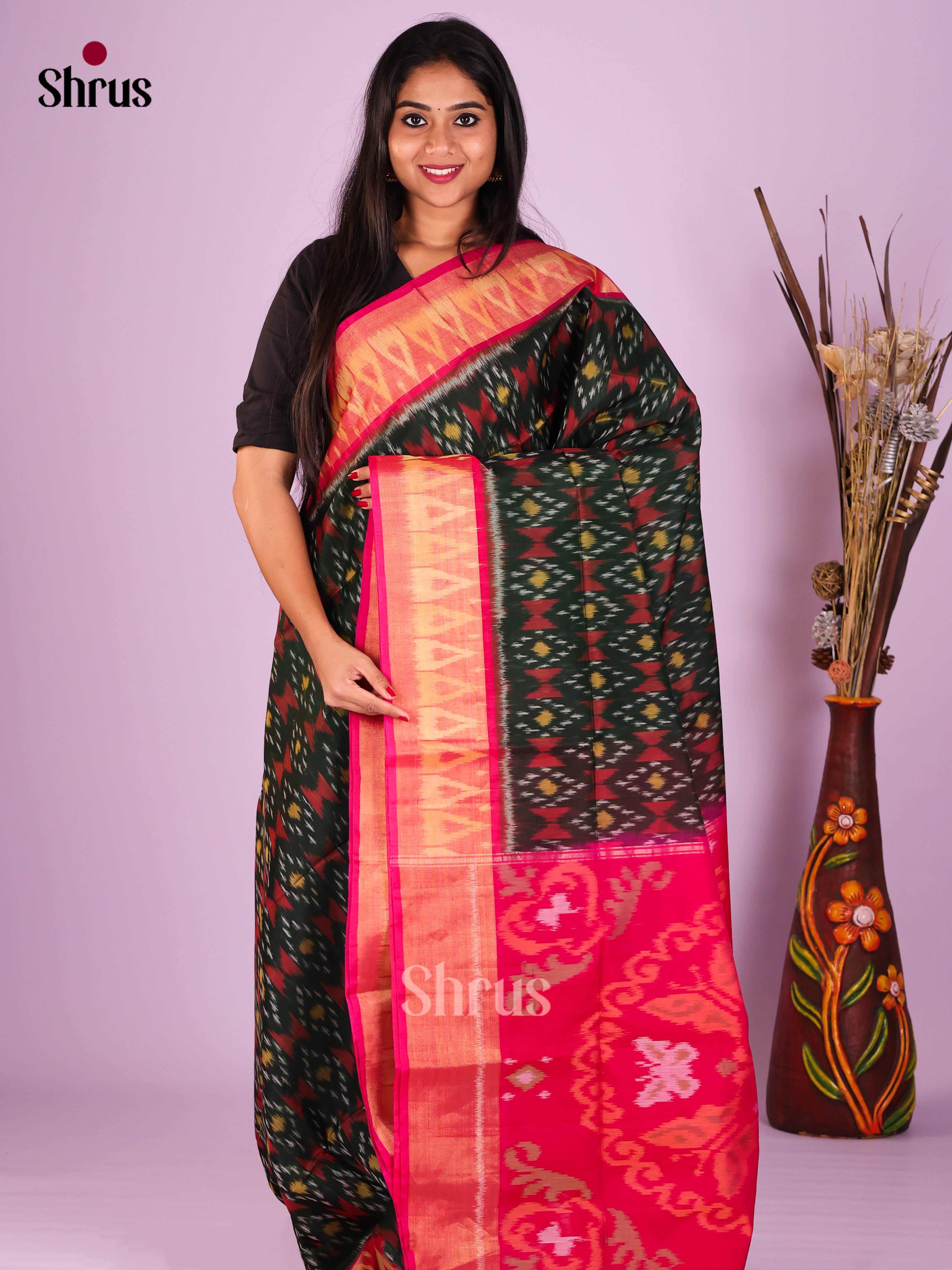Green & Pink- Pochampally sico Saree