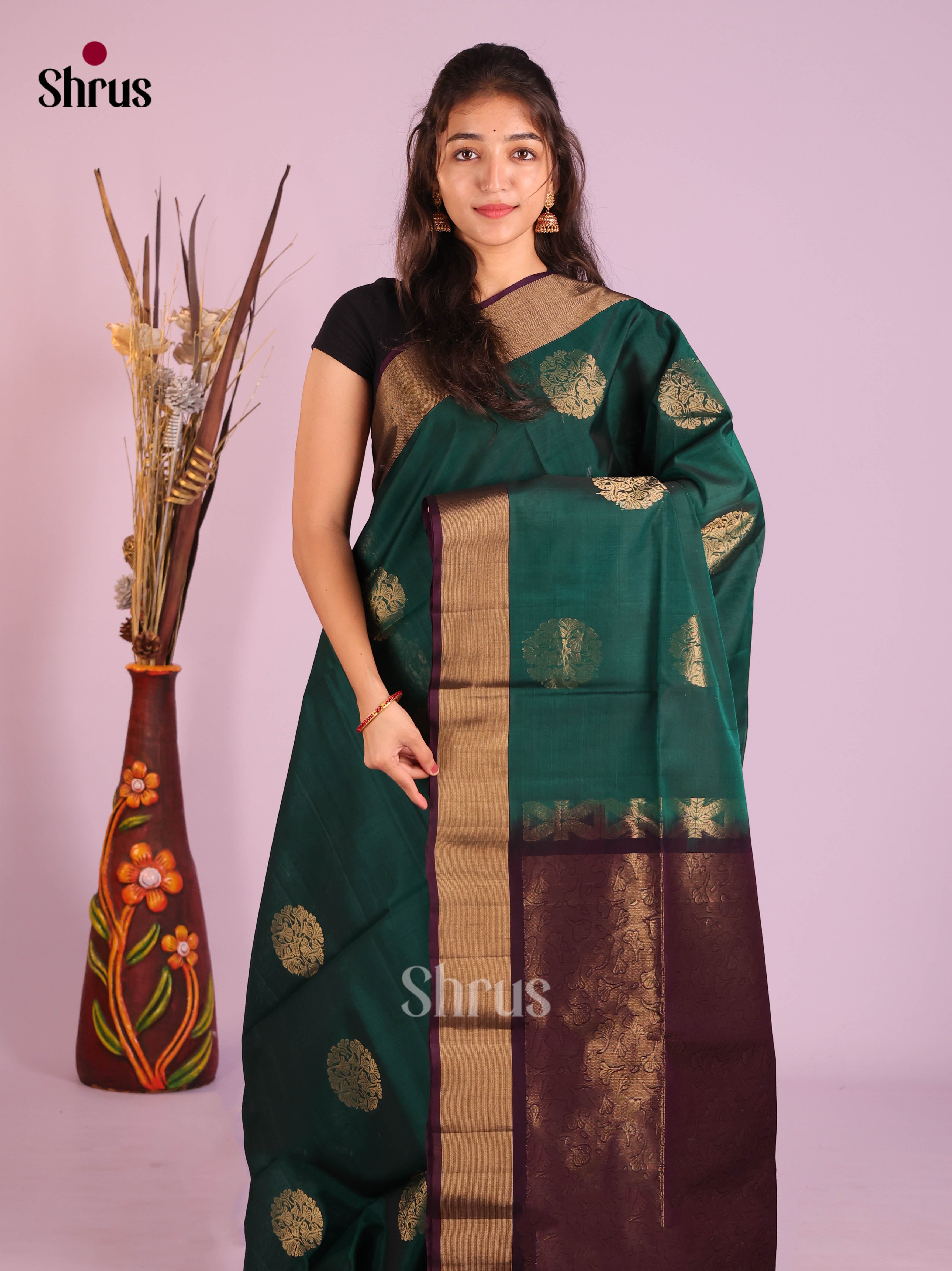 Green -Timeless Silk Cotton Saree - Shop on Shrus.com