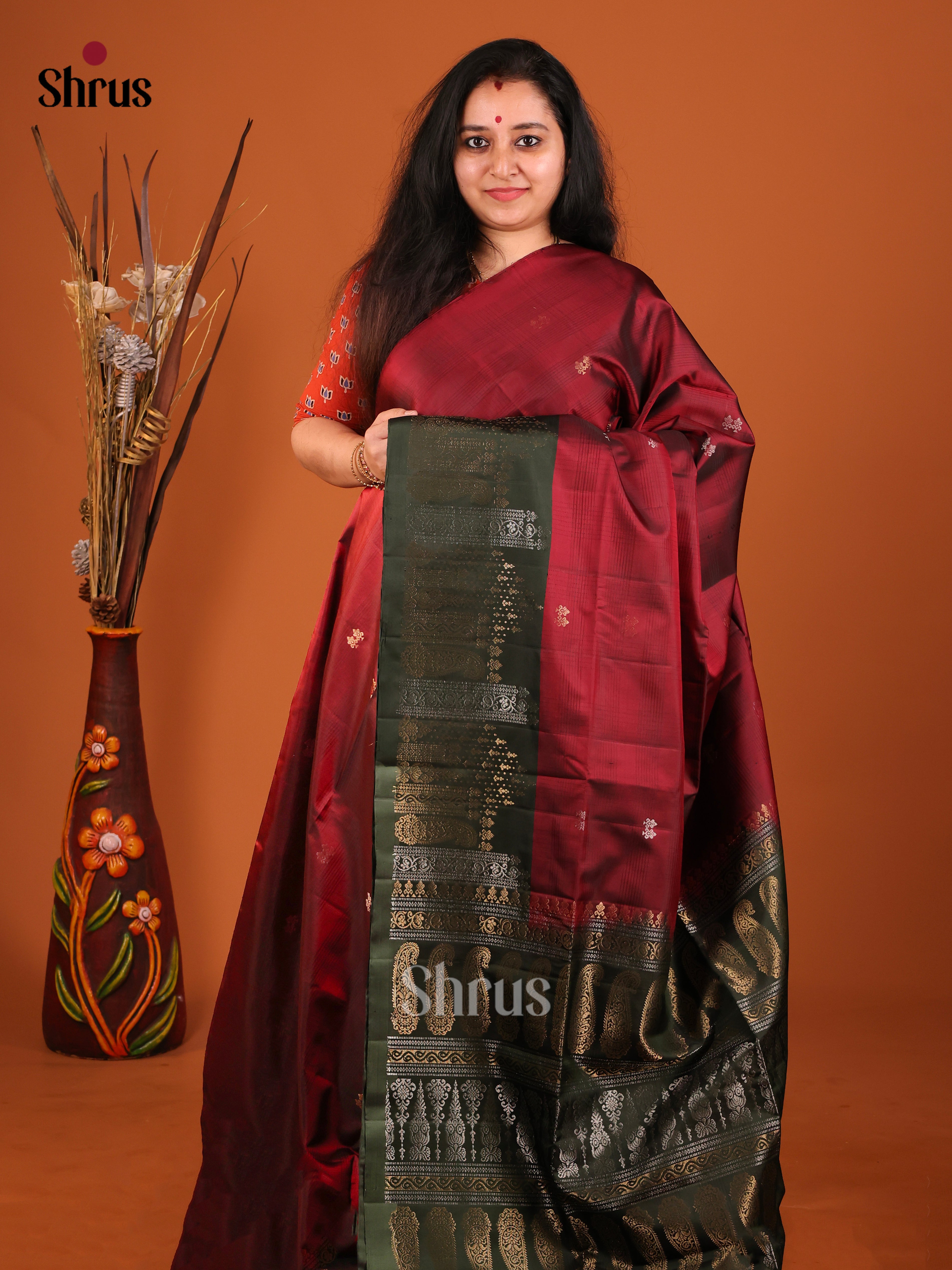 DIS16950 - Soft Silk (HR) Saree - Shop on Shrus.com