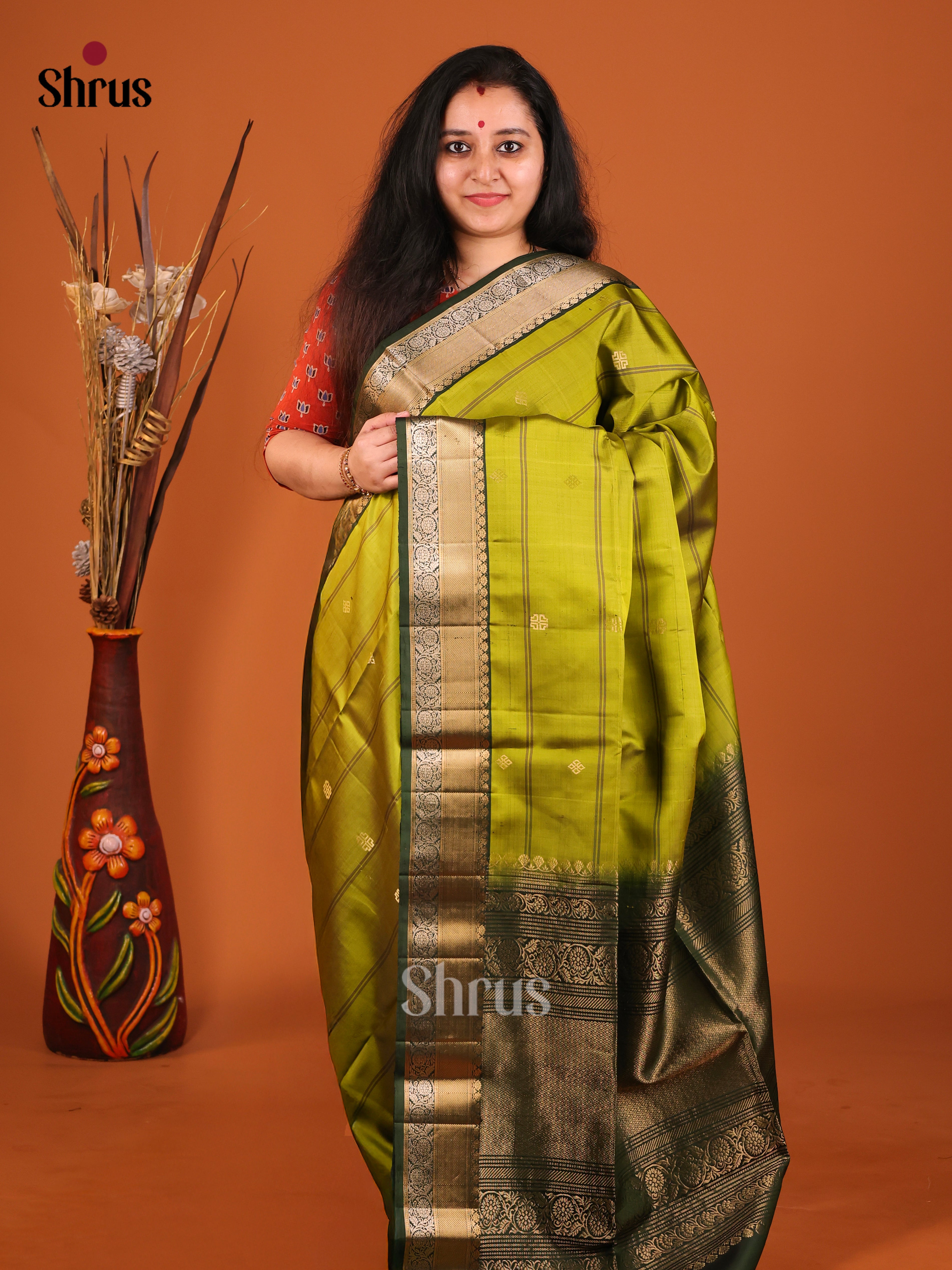 DIS16973 - Soft Silk (HR) Saree - Shop on Shrus.com