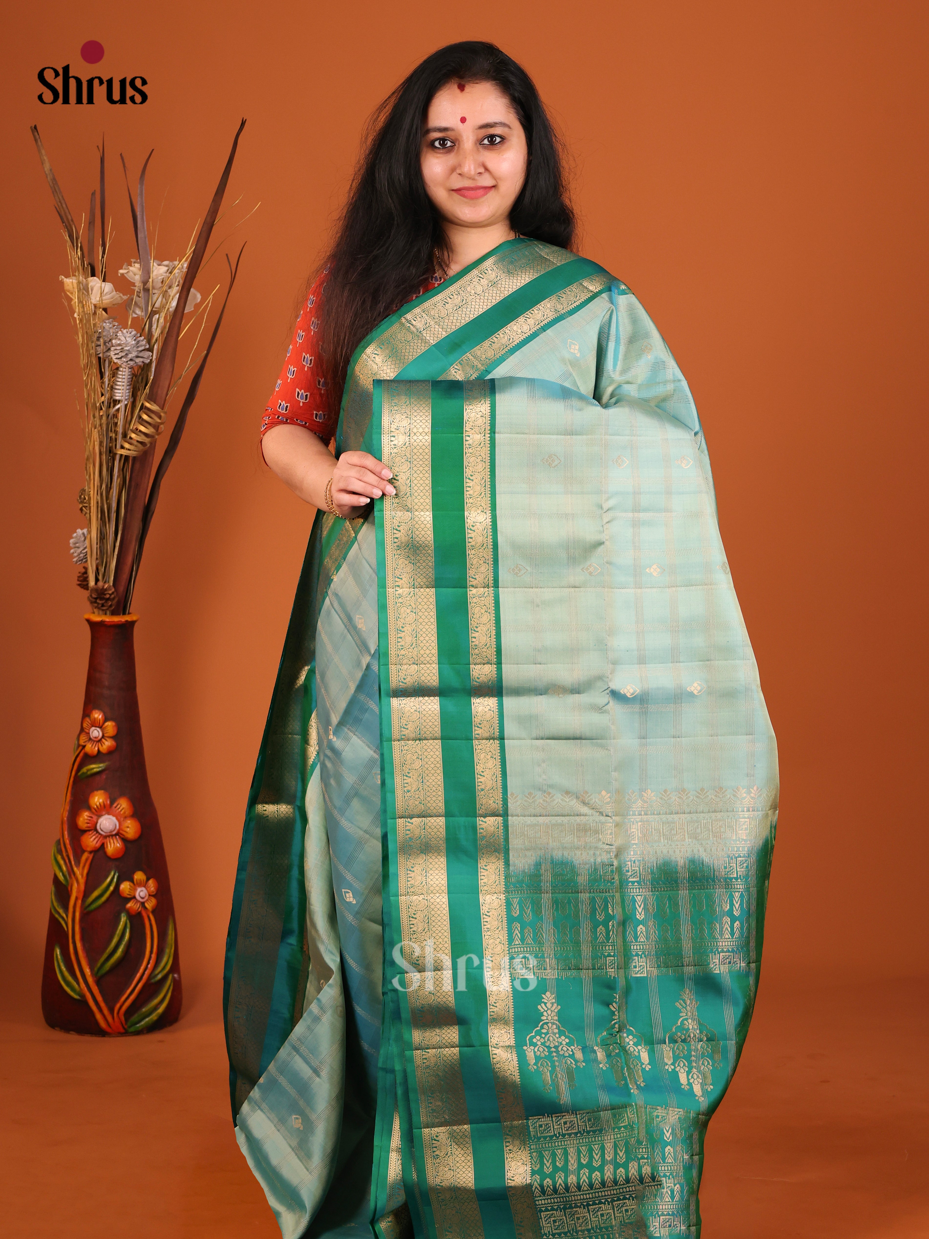 DIS16981 - Soft Silk (HR) Saree - Shop on Shrus.com