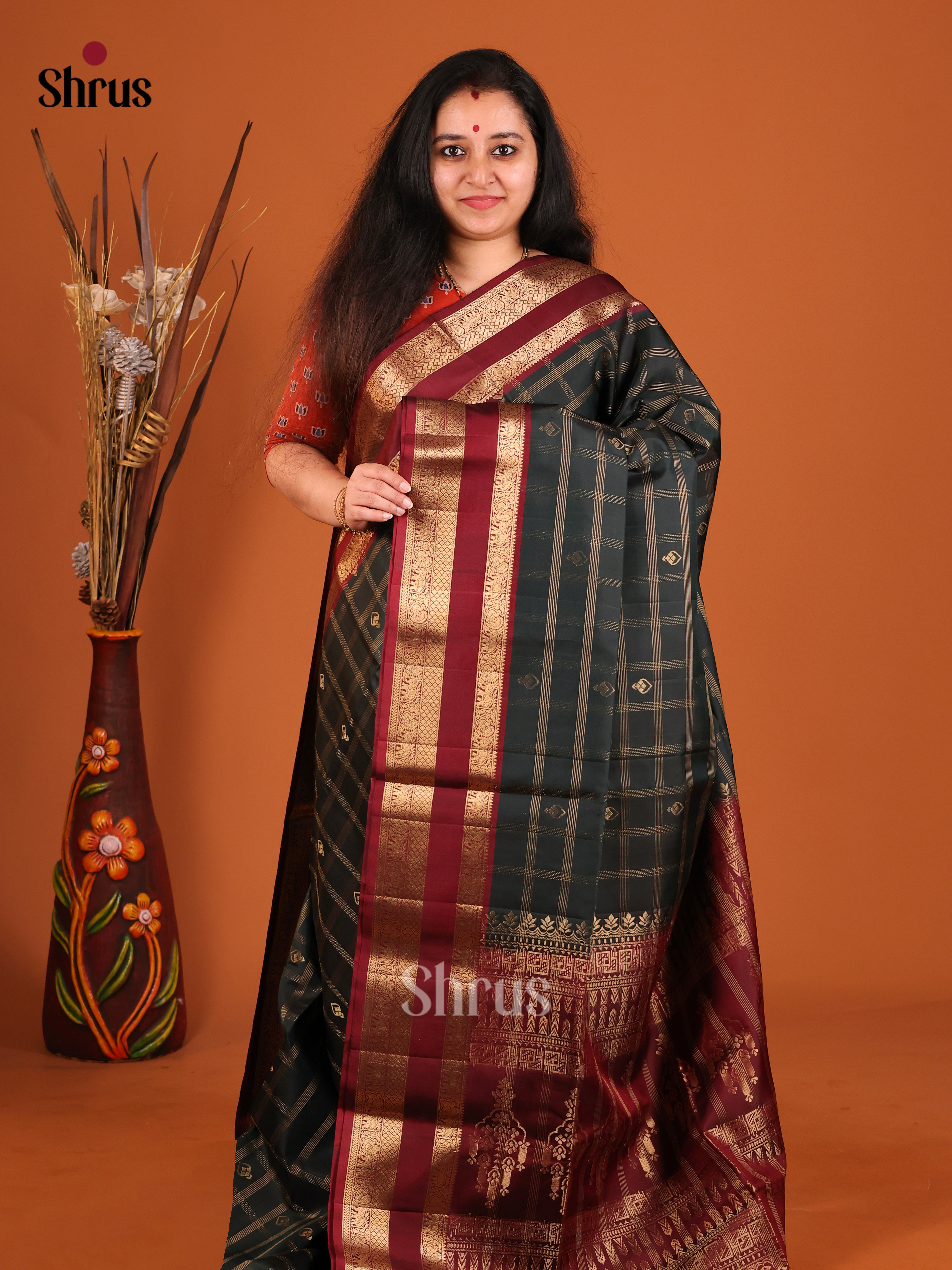 DIS16982 - Soft Silk (HR) Saree - Shop on Shrus.com