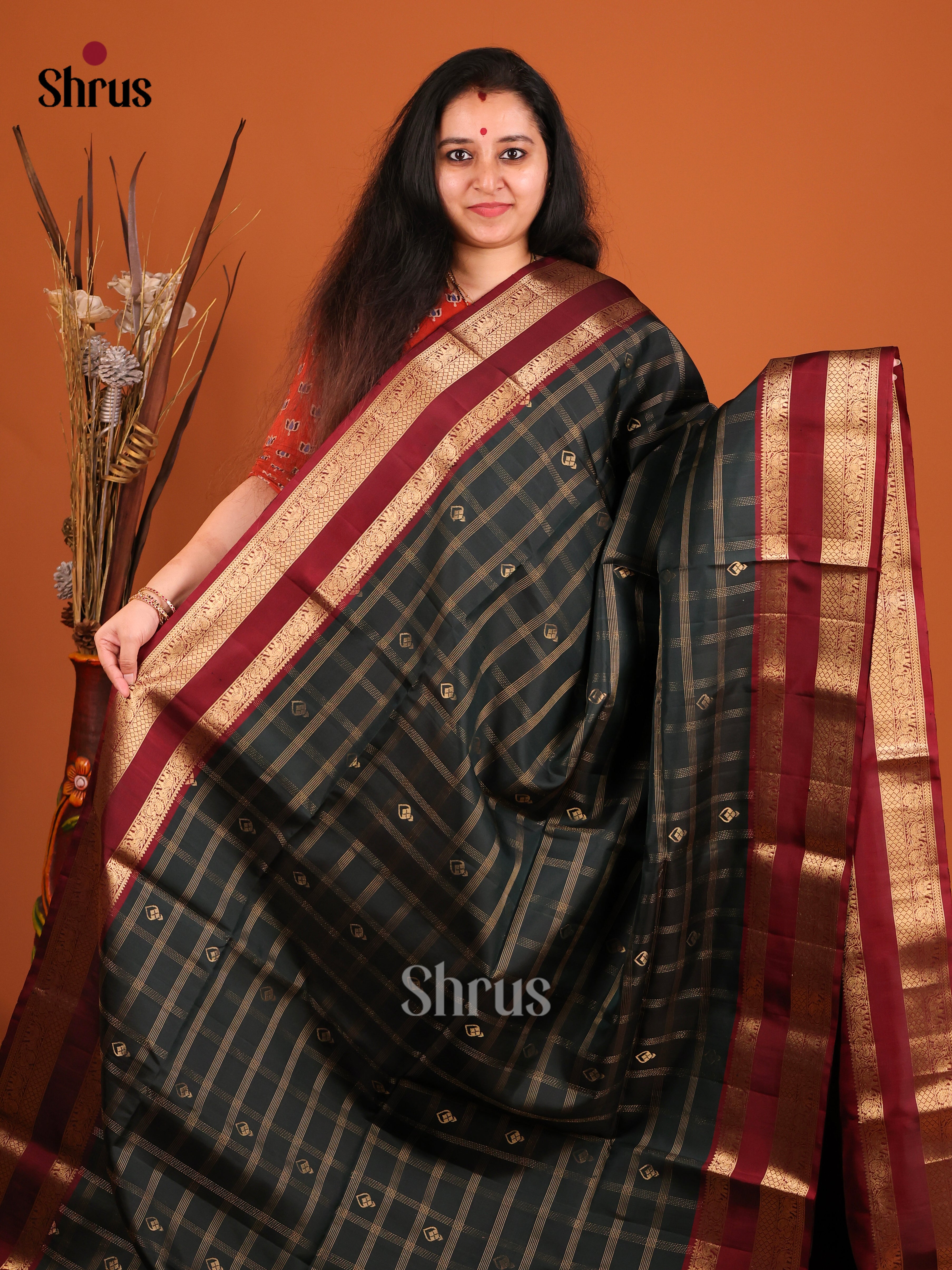 DIS16982 - Soft Silk (HR) Saree - Shop on Shrus.com