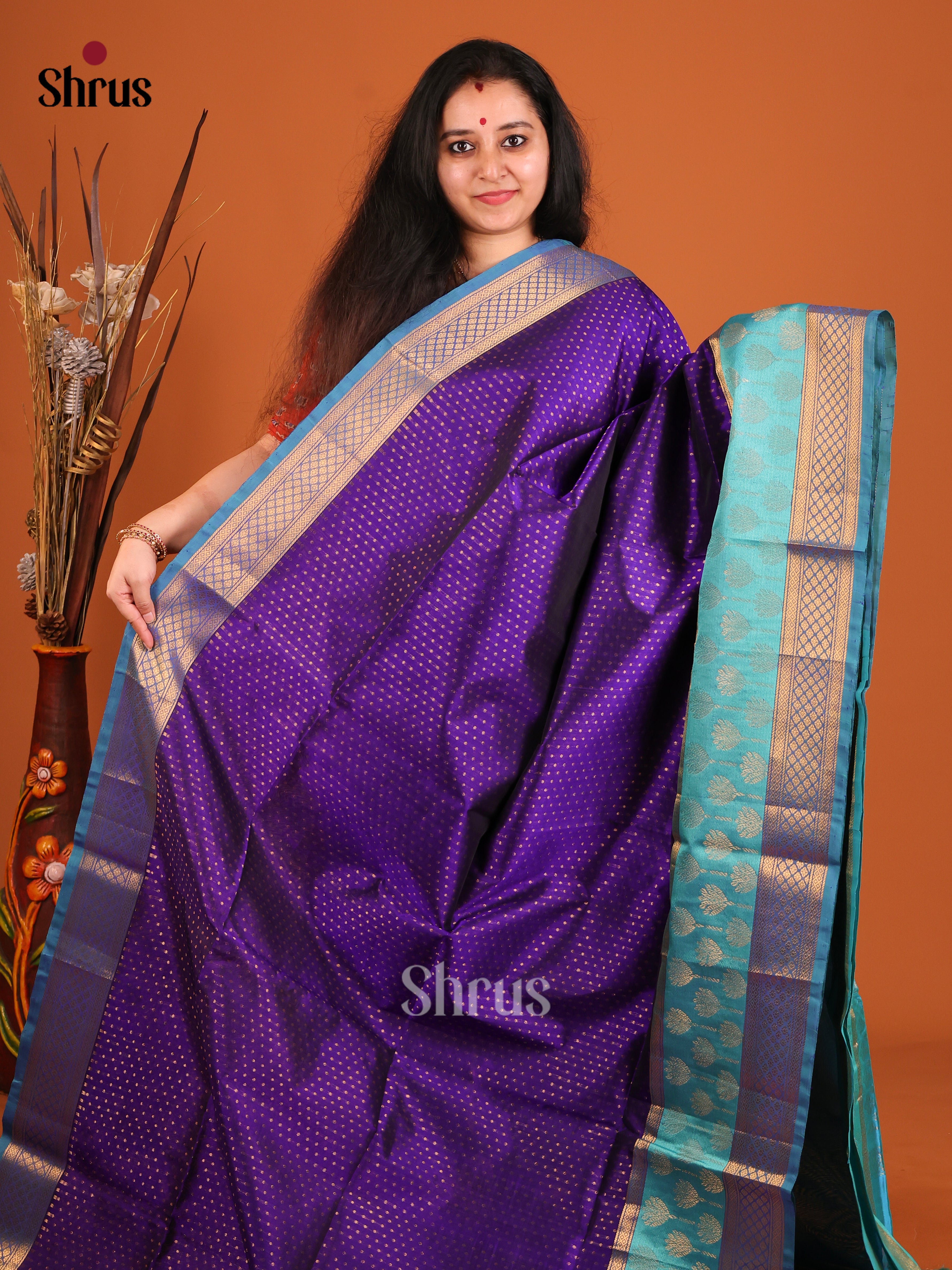 DIS17207 - Korvai-Big border Saree - Shop on Shrus.com