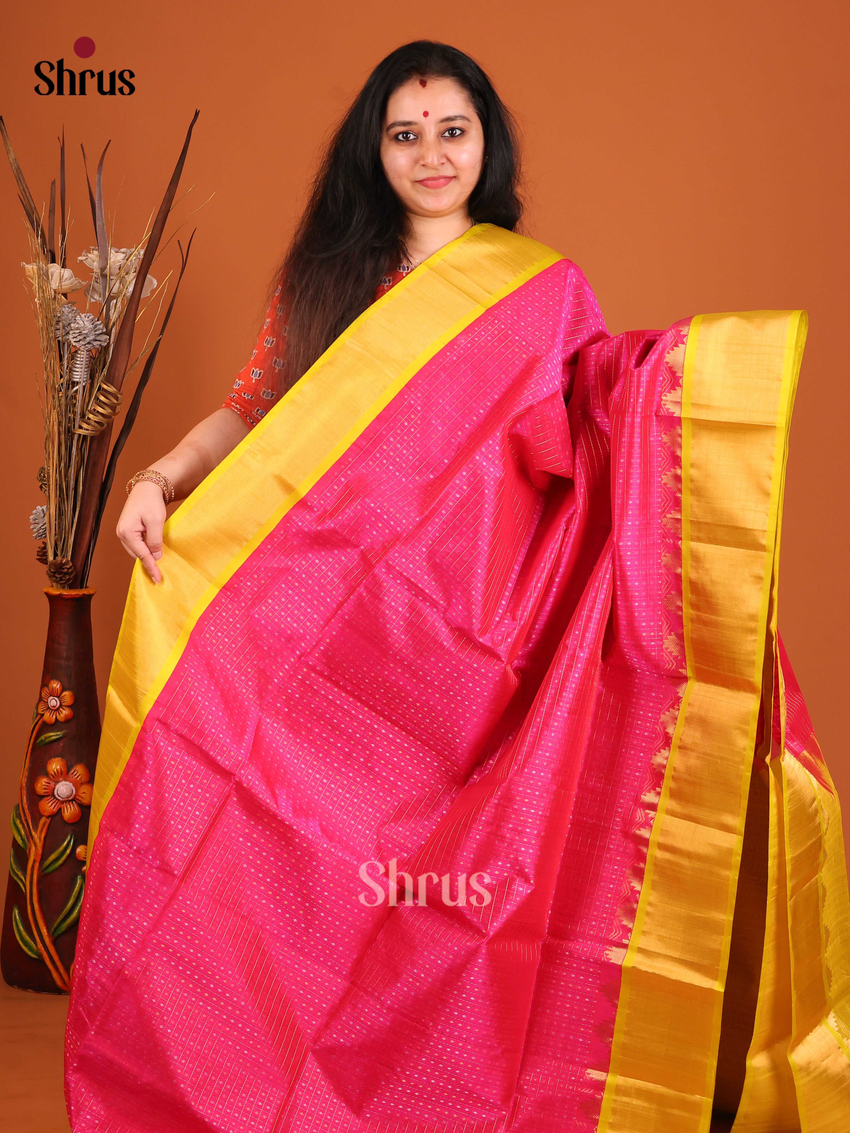 DIS17220 - Korvai-kattams Saree