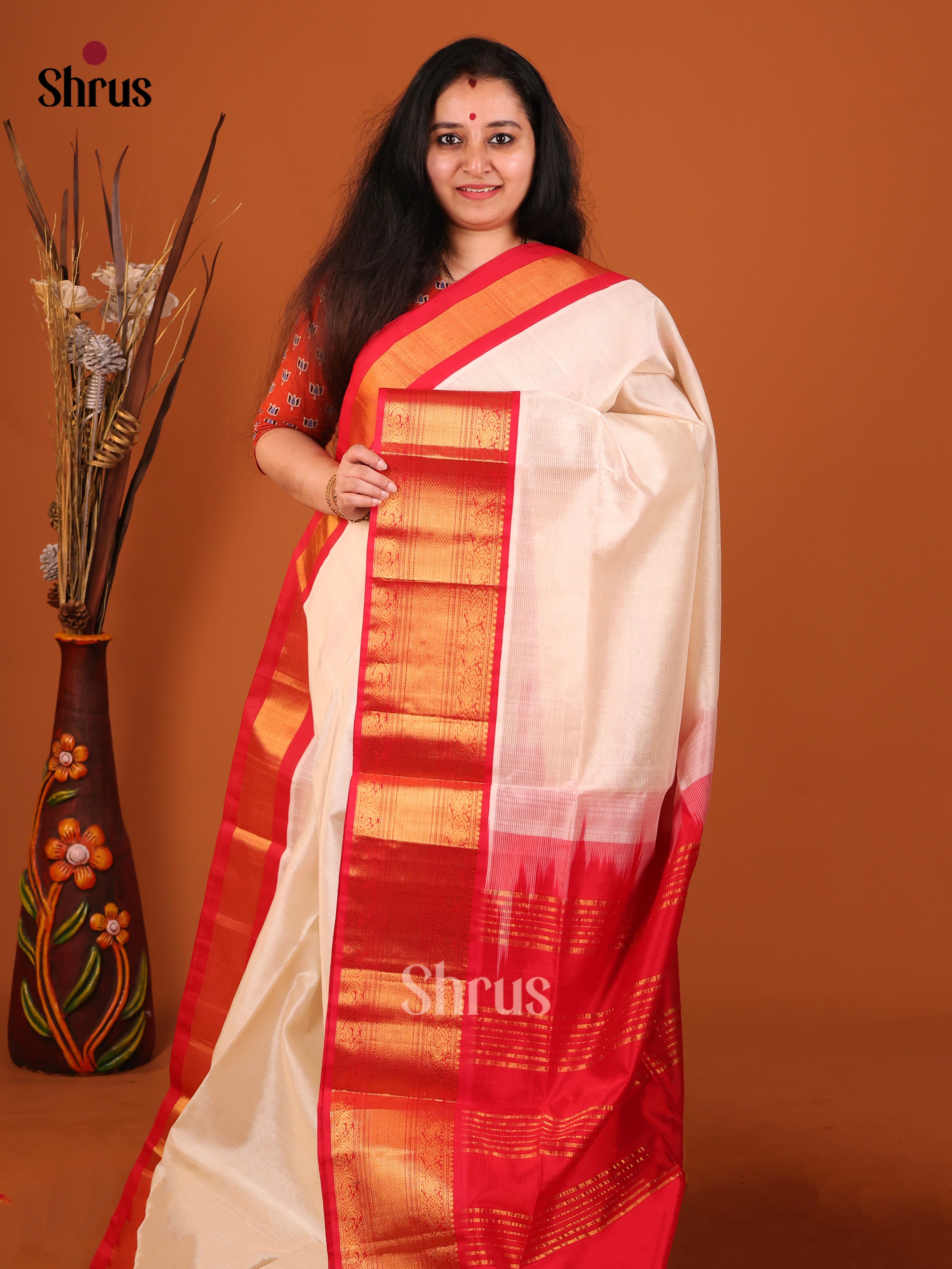 white red boarder Korvai Medium border Saree