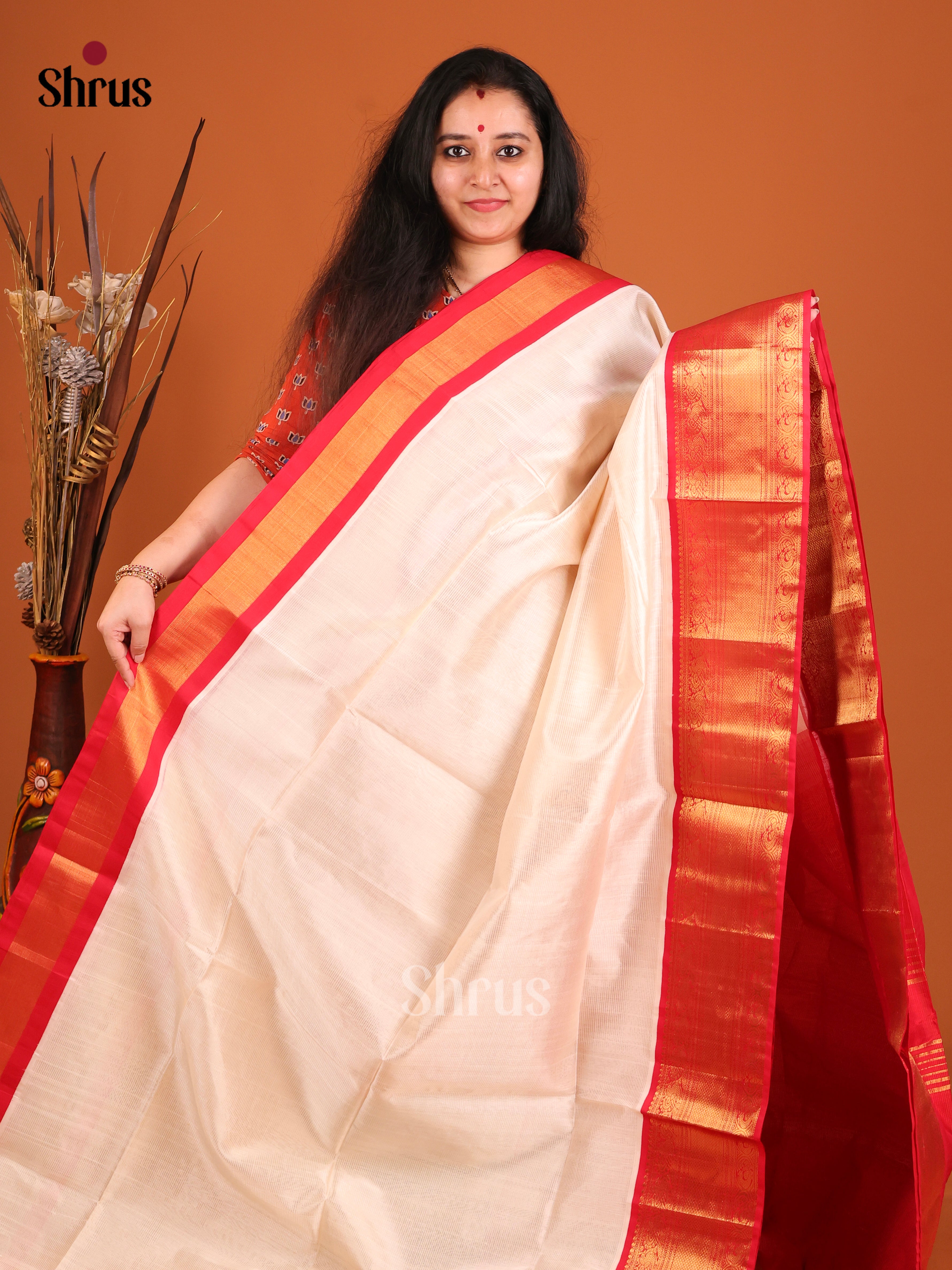 white red boarder Korvai Medium border Saree 1