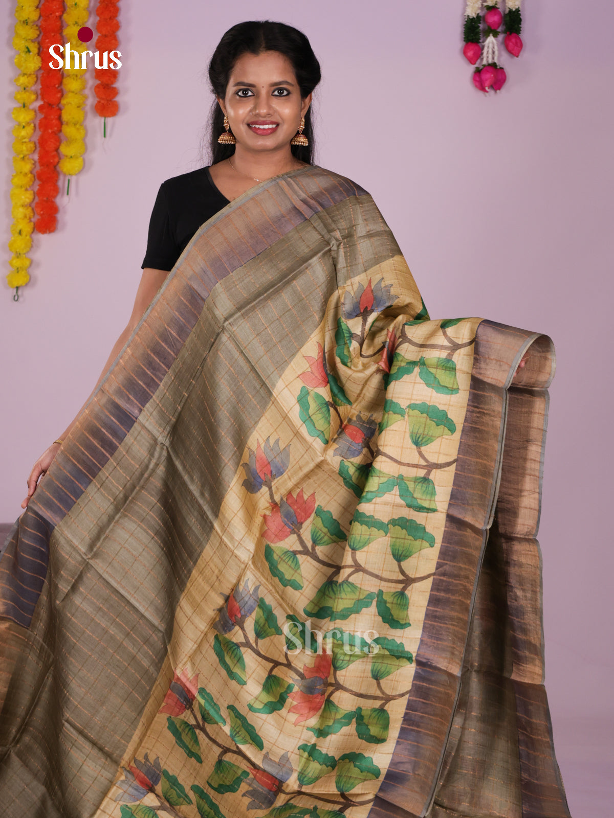 DIS17727 - Tussar Saree - Shop on Shrus.com