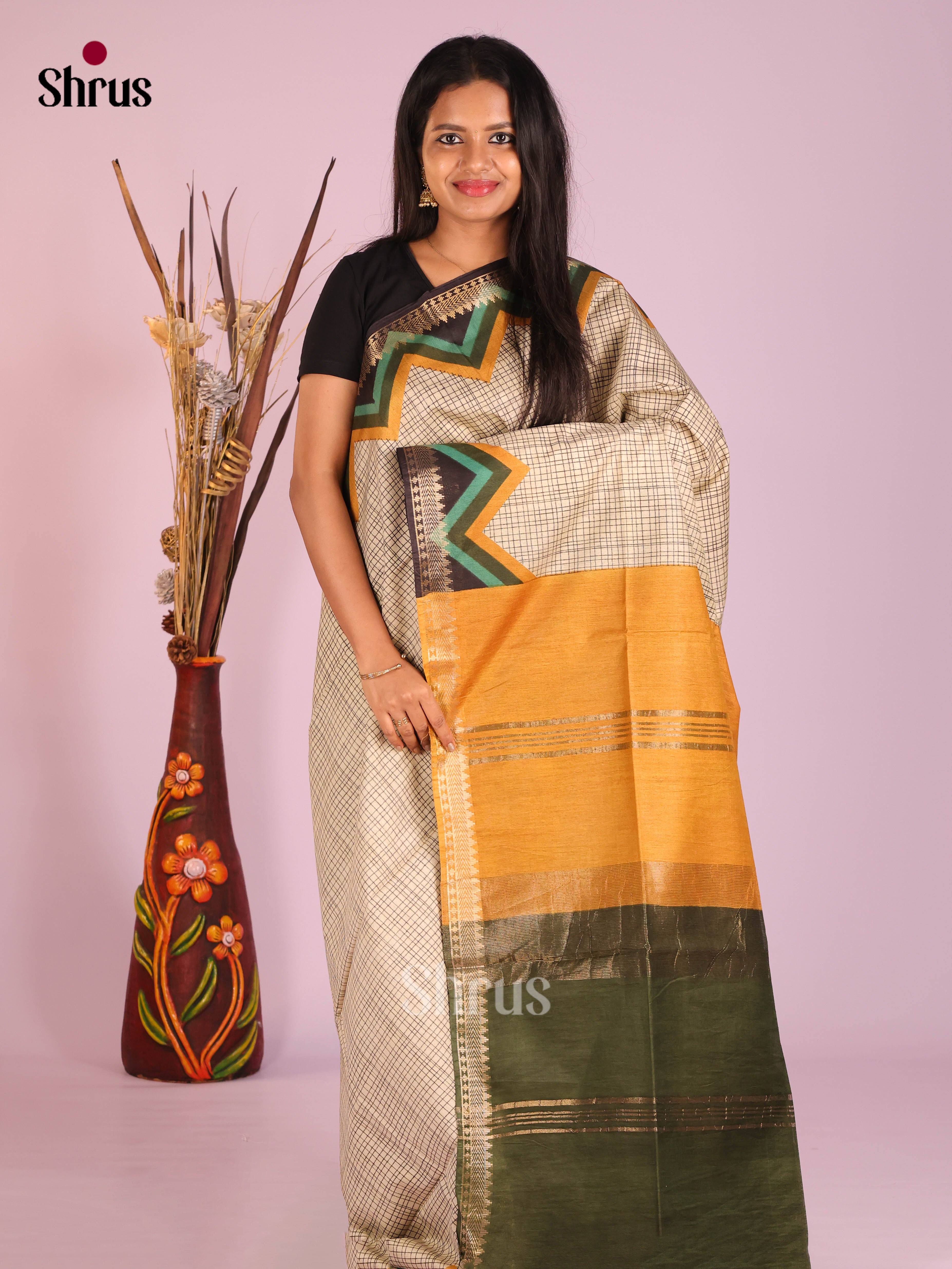 DIS18612 - Semi Tussar Saree
