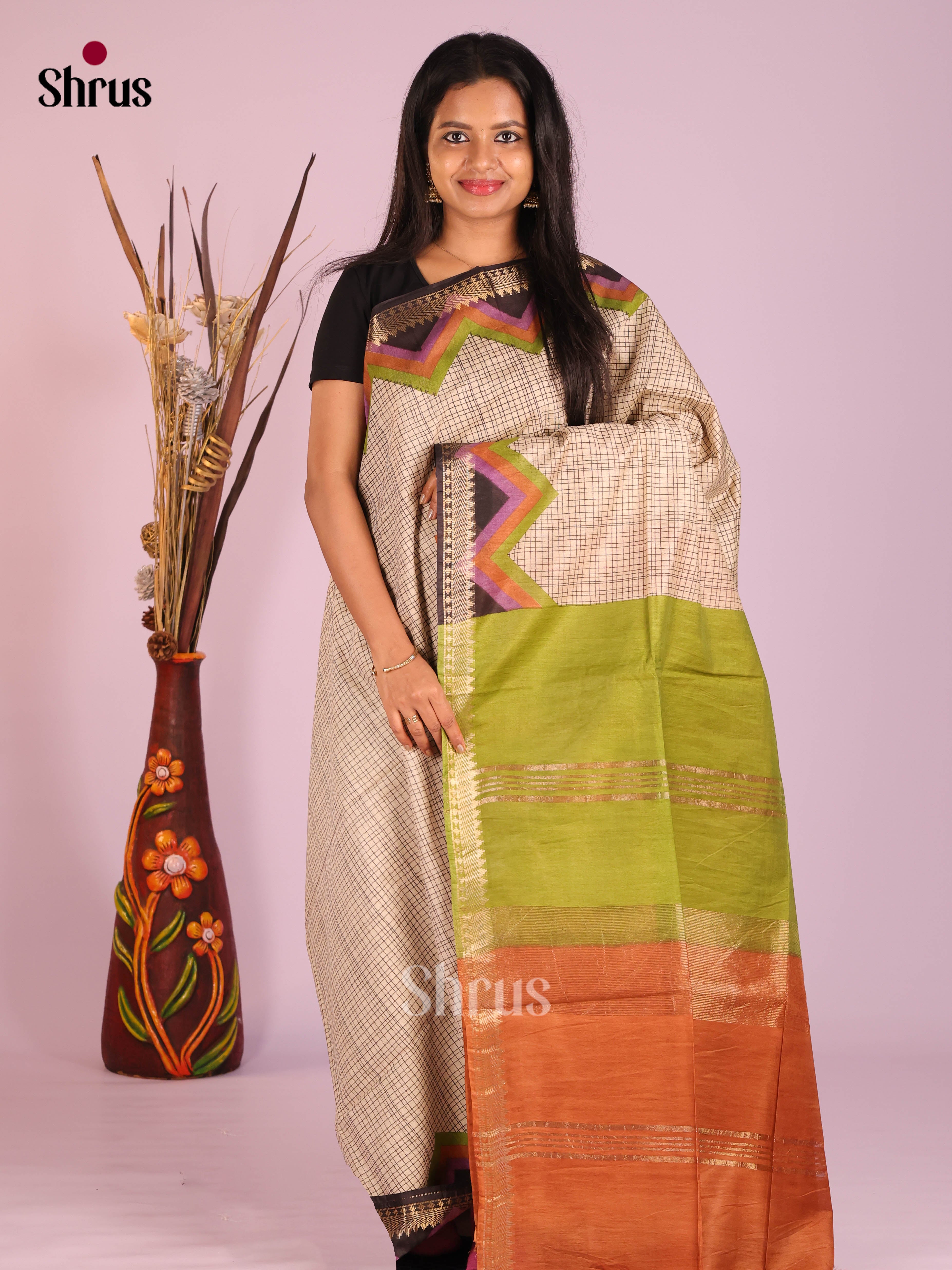 DIS18616 - Semi Tussar Saree