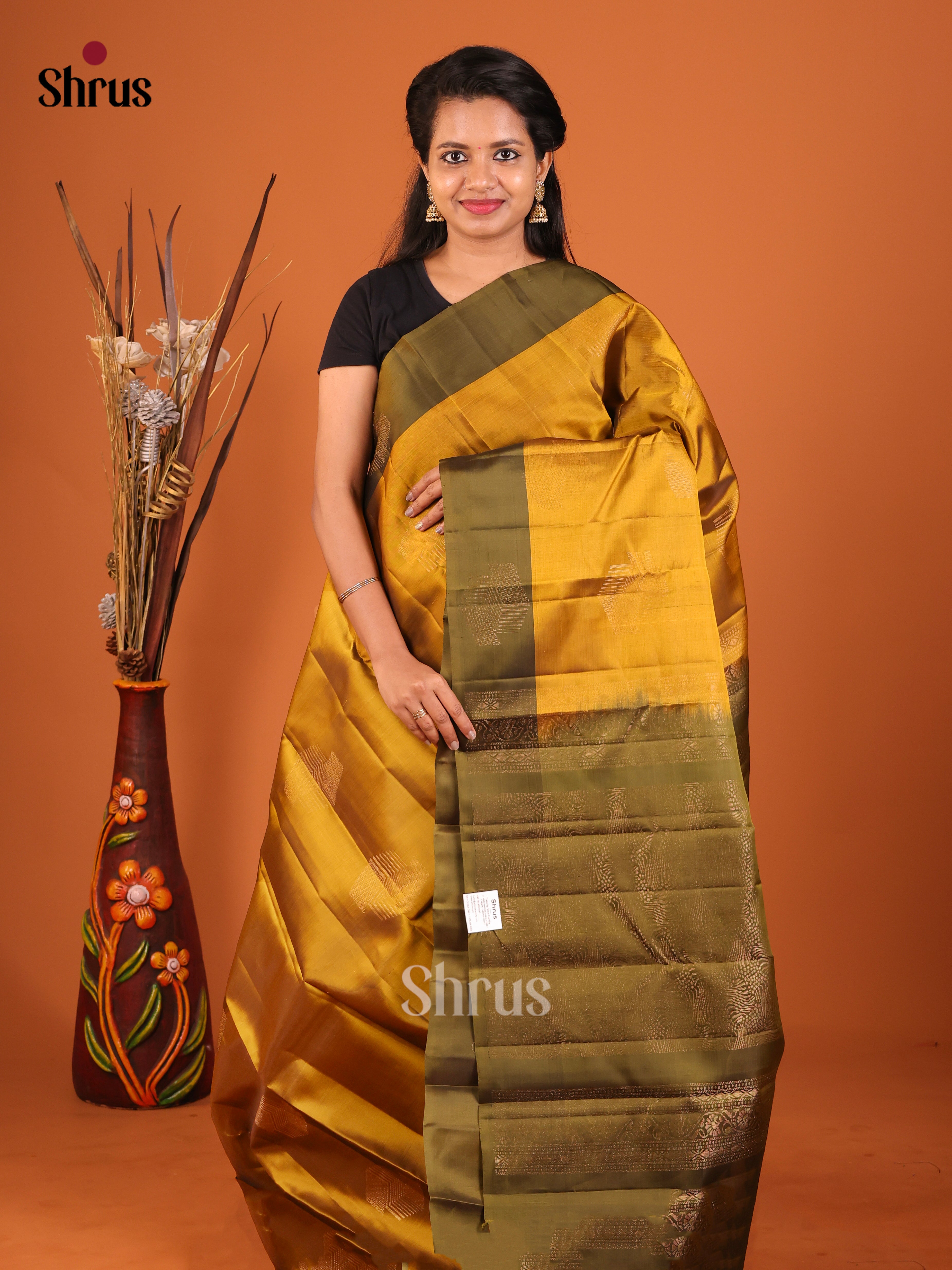 DIS19282 - Softsilk-halfpure Saree - Shop on Shrus.com