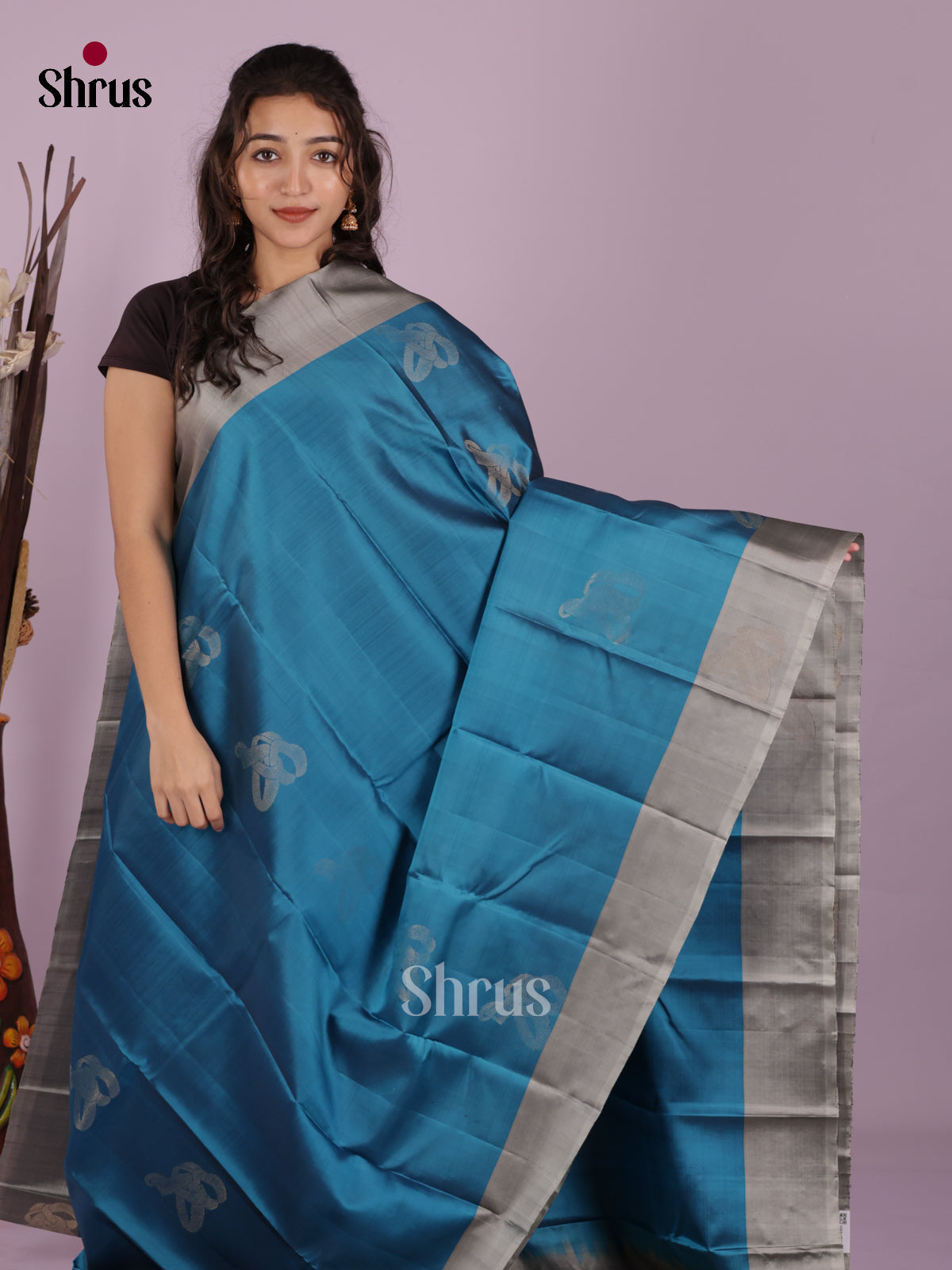 DIS19370 - Softsilk-halfpure Saree - Shop on Shrus.com
