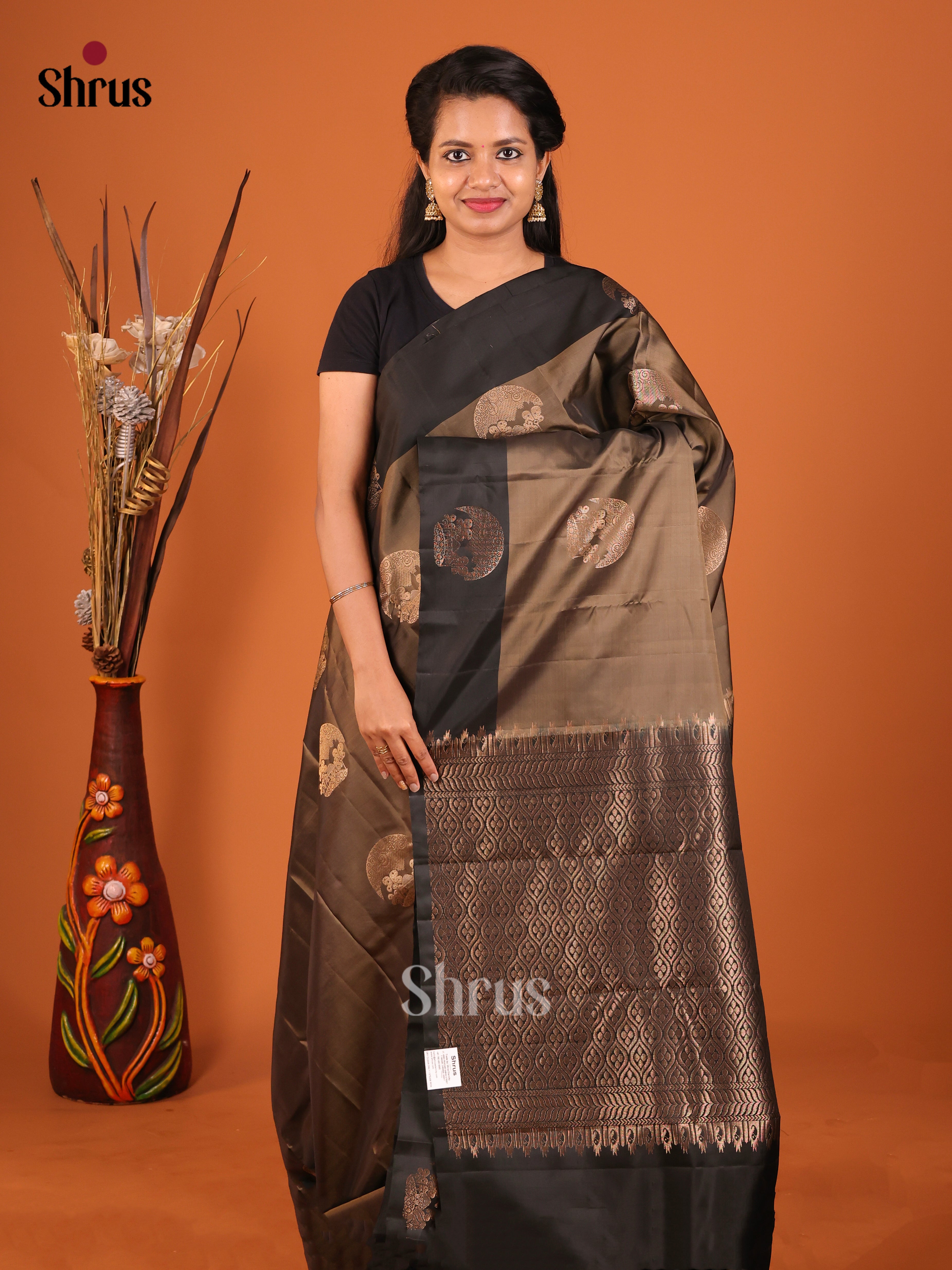 DIS19419 - Softsilk-halfpure Saree - Shop on Shrus.com