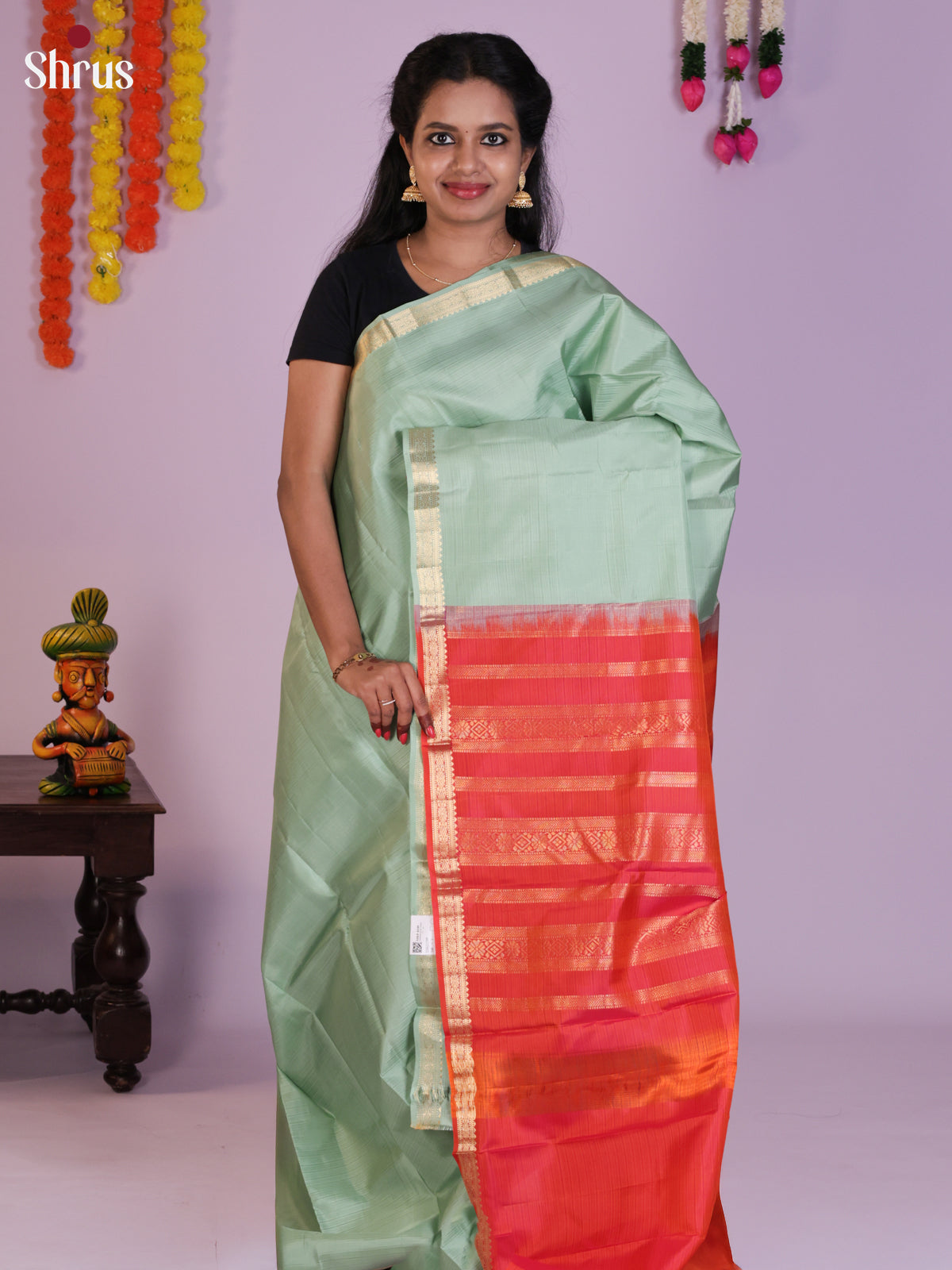DIS23588 - Kanchipuram silk (HR) Saree - Shop on Shrus.com
