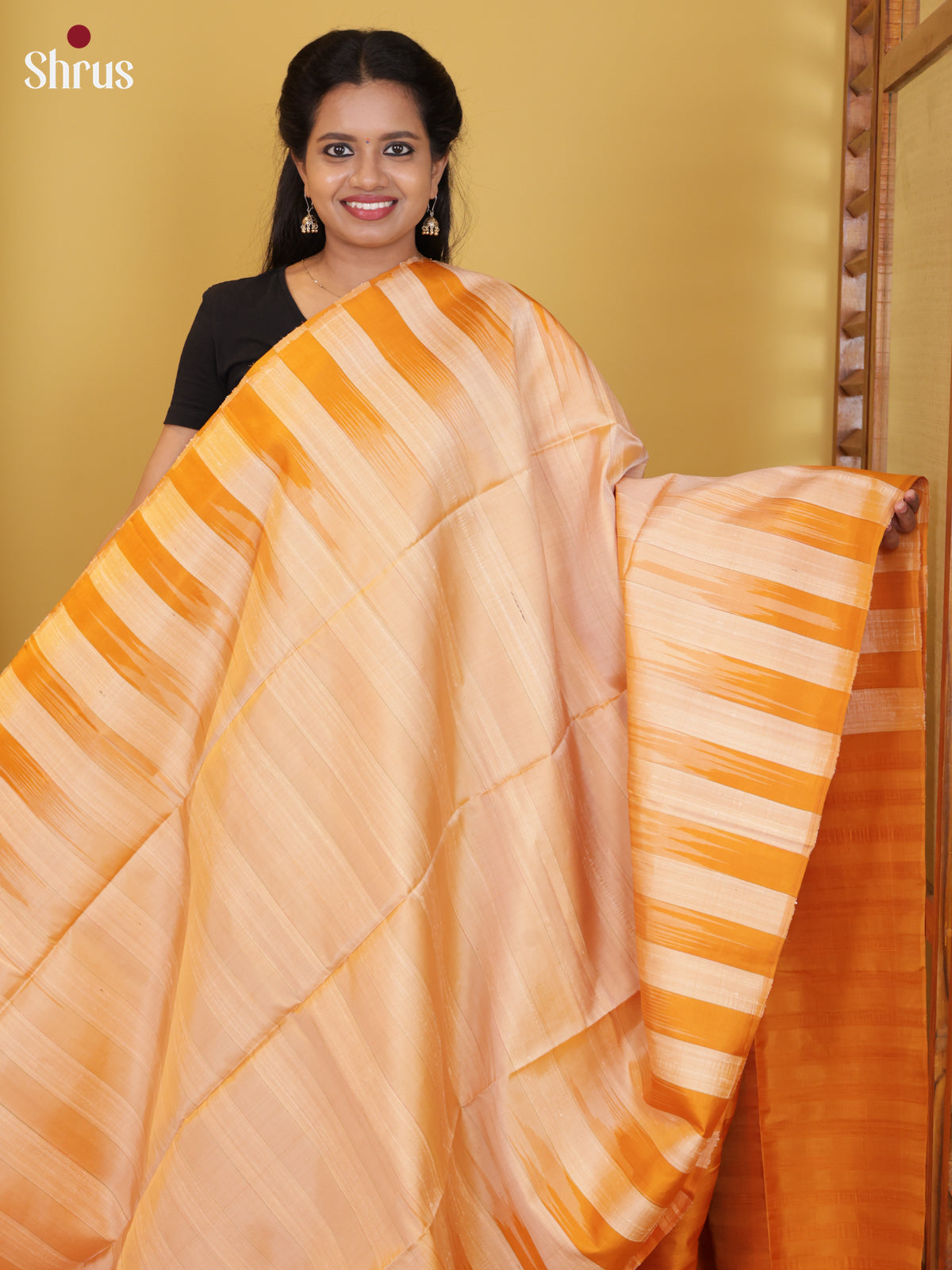 DIS23596 - Soft Silk (HR) Saree - Shop on Shrus.com