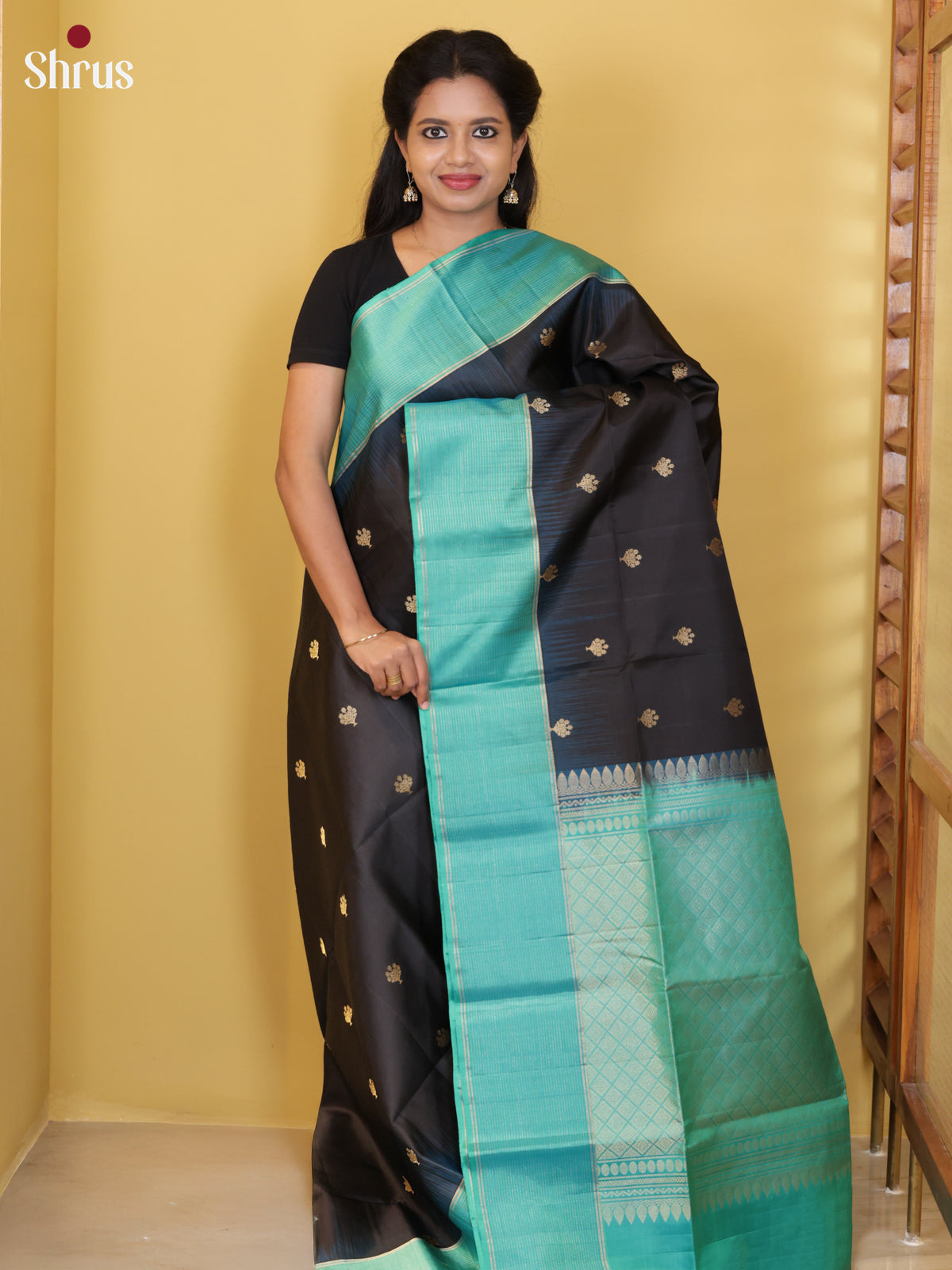 DIS23684 - Soft Silk (HR) Saree - Shop on Shrus.com