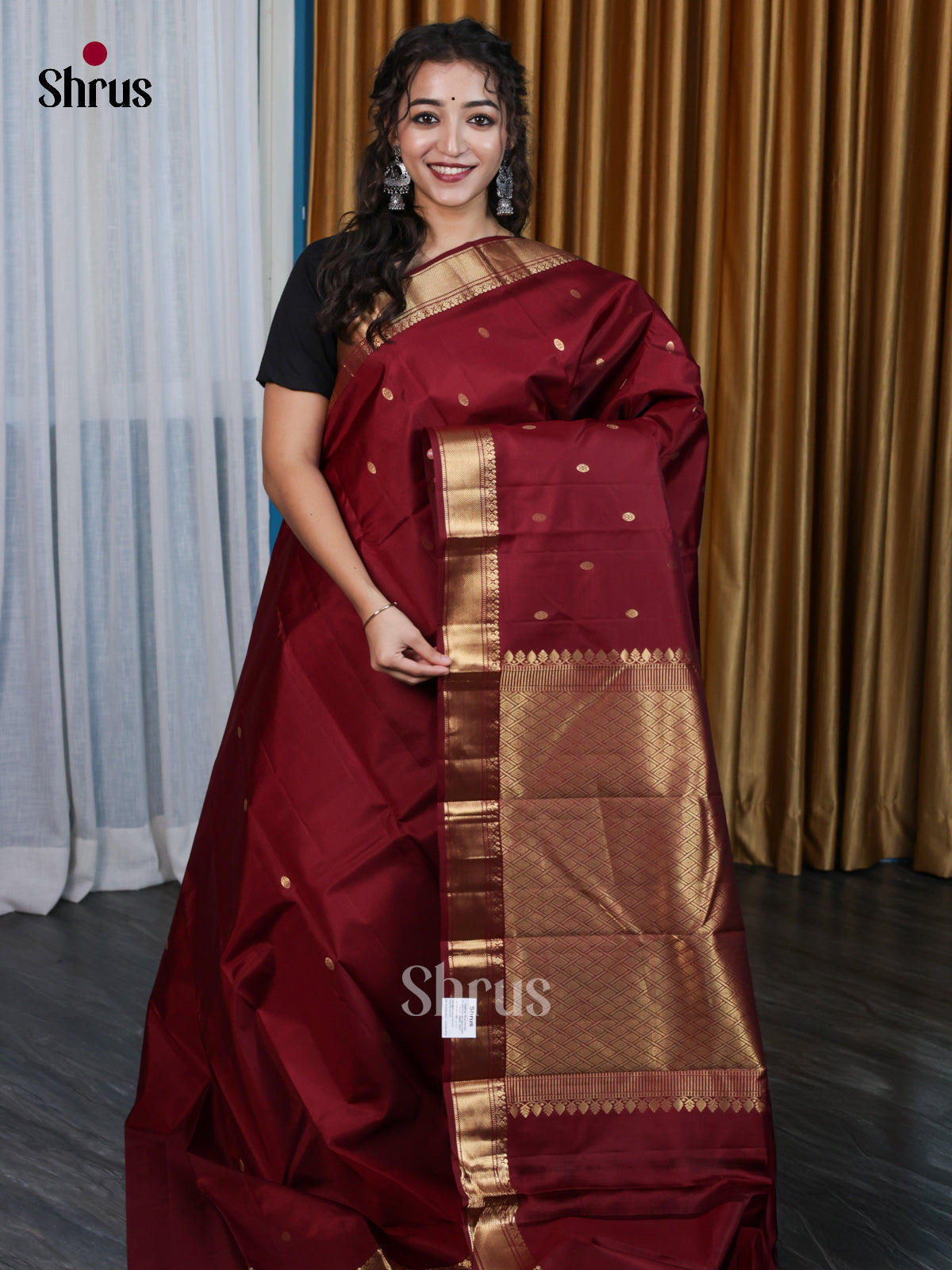 DIS23719 - Kanchipuram silk (LR) Saree