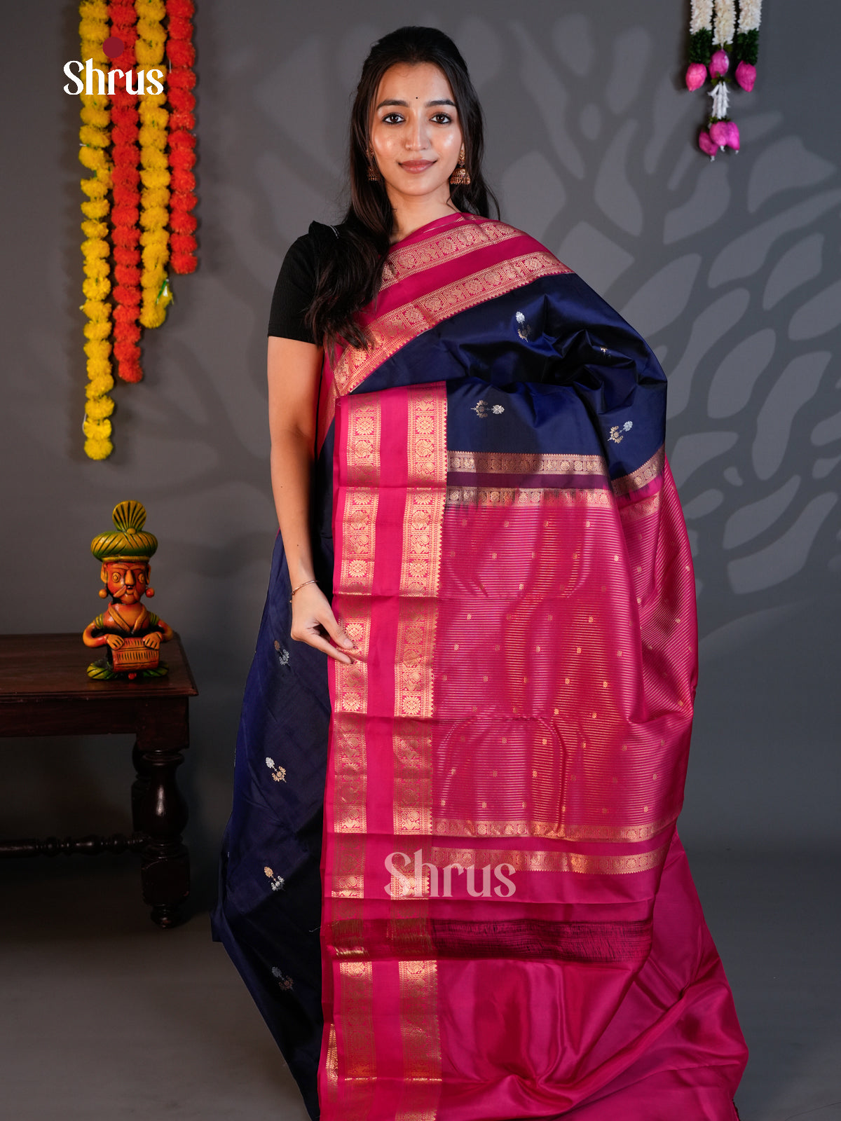 DIS23757 - Kanchipuram silk (HR) Saree - Shop on Shrus.com