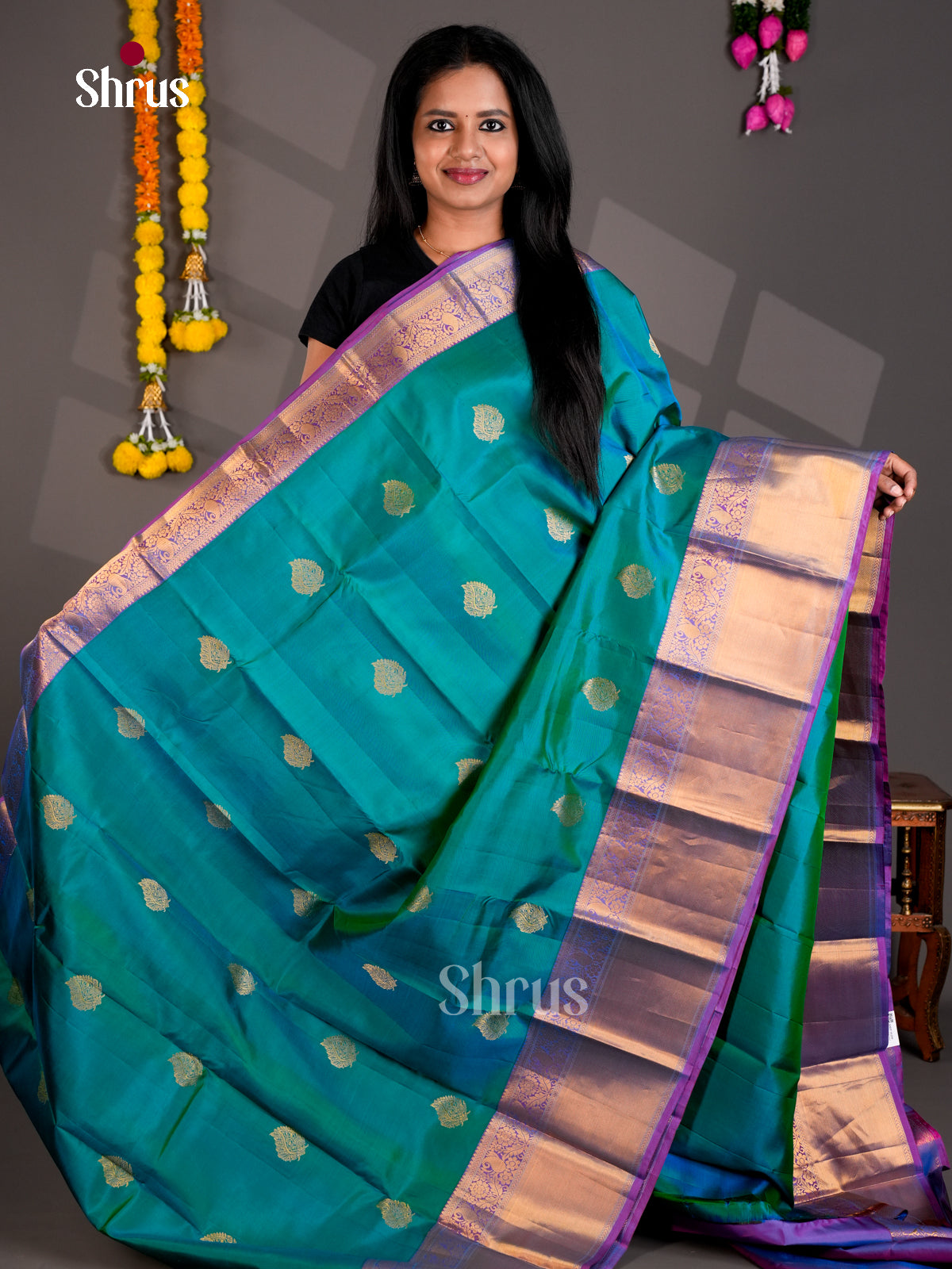 DIS23965 - Kanchipuram silk (HR) Saree - Shop on Shrus.com