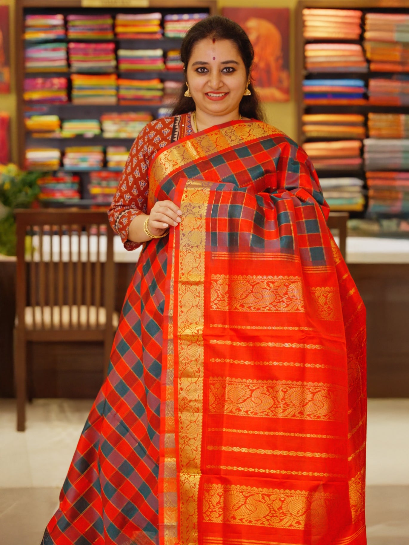 DIS24202 - Silk Cotton Saree - Shop on Shrus.com
