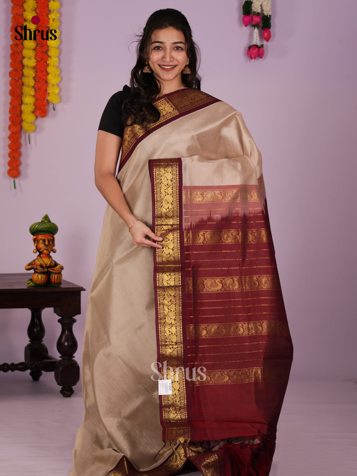 DIS24251 - Silk Cotton Saree - Shop on Shrus.com