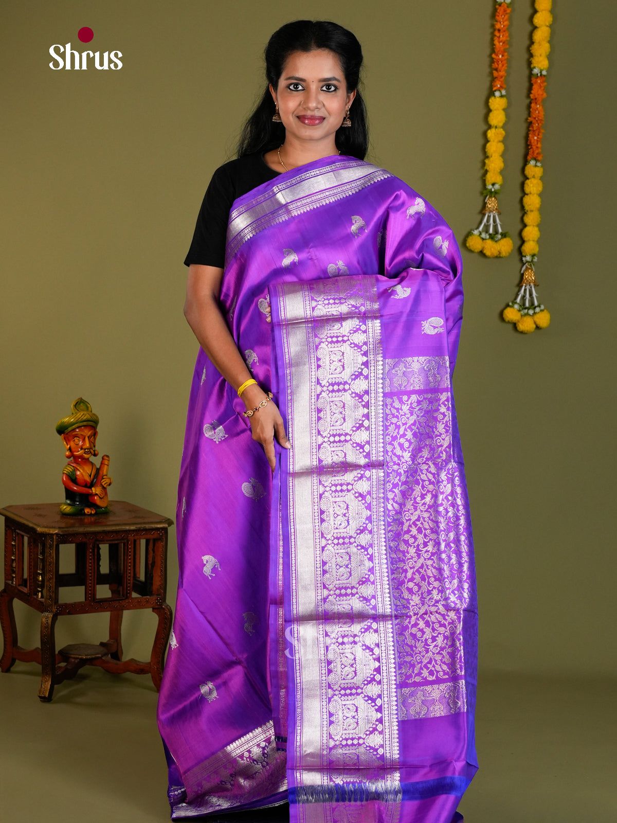 DIS24335 - Venkatagiri silk Saree - Shop on Shrus.com