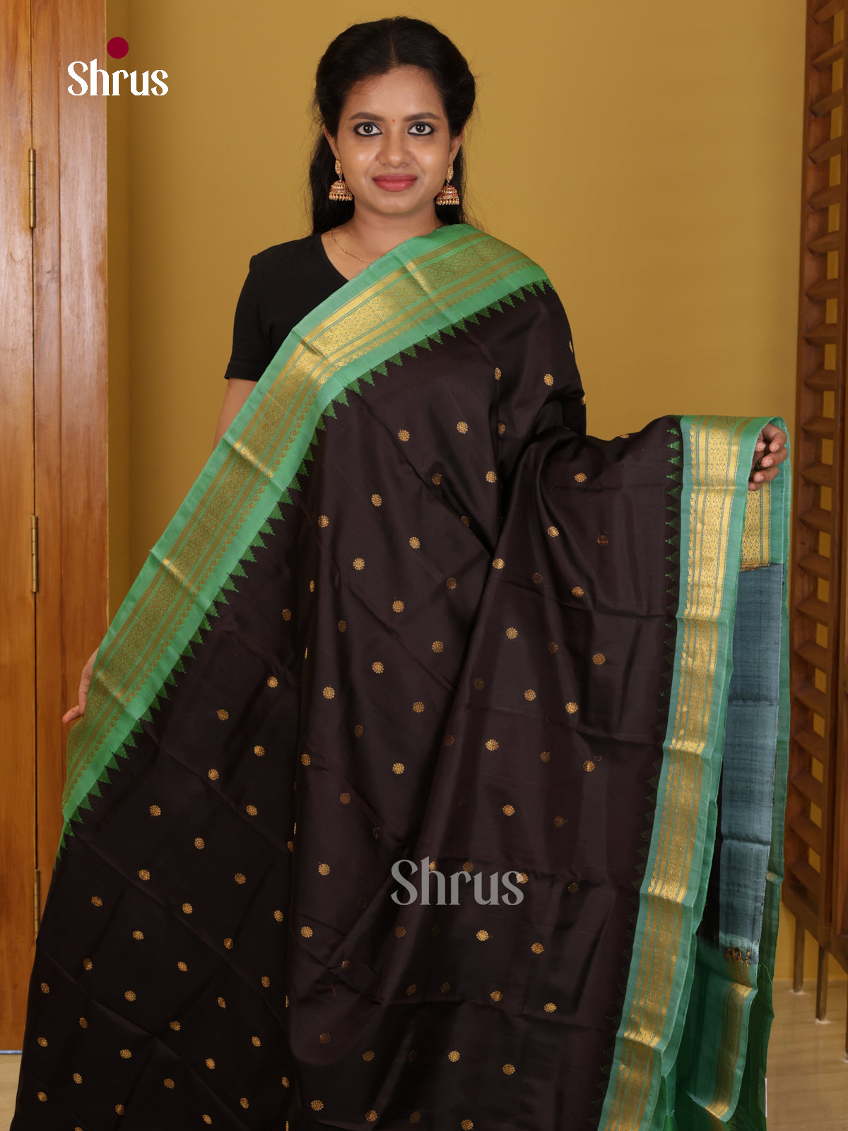 DIS24693 - Gadwal silk Saree - Shop on Shrus.com