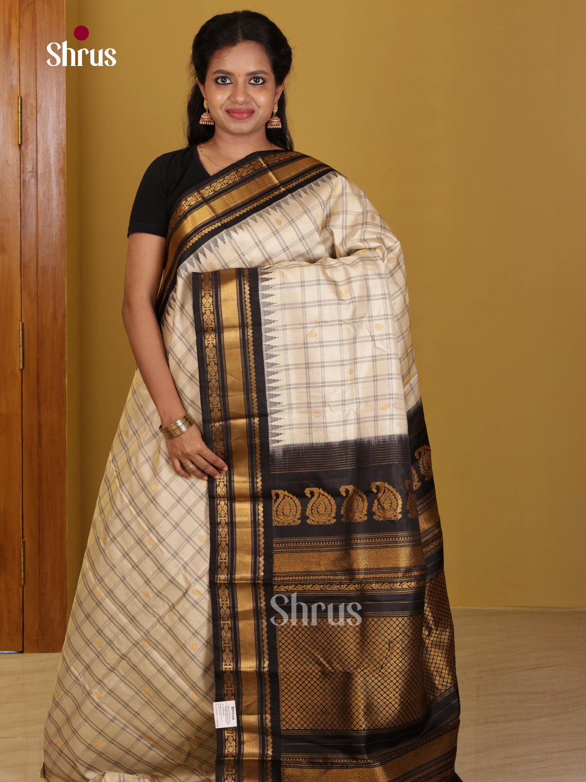 DIS24713 - Gadwal silk Saree - Shop on Shrus.com