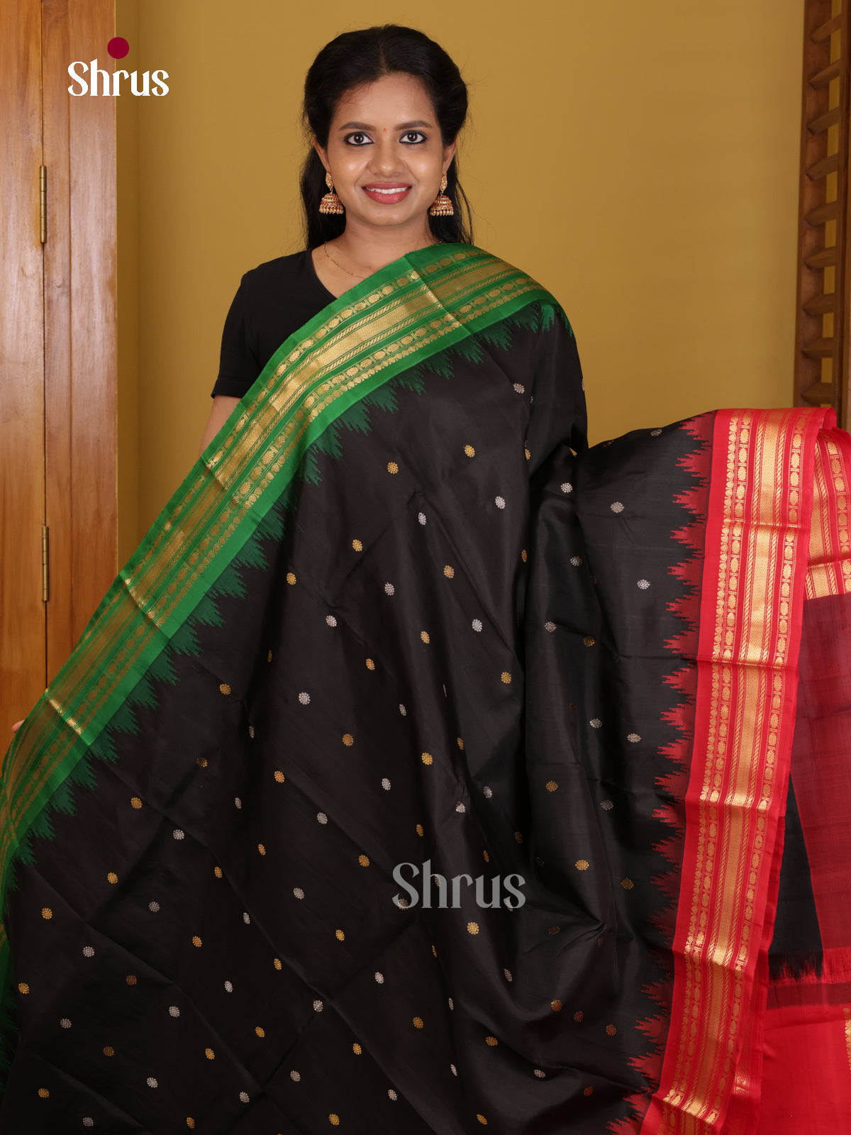 DIS24728 - Gadwal silk Saree