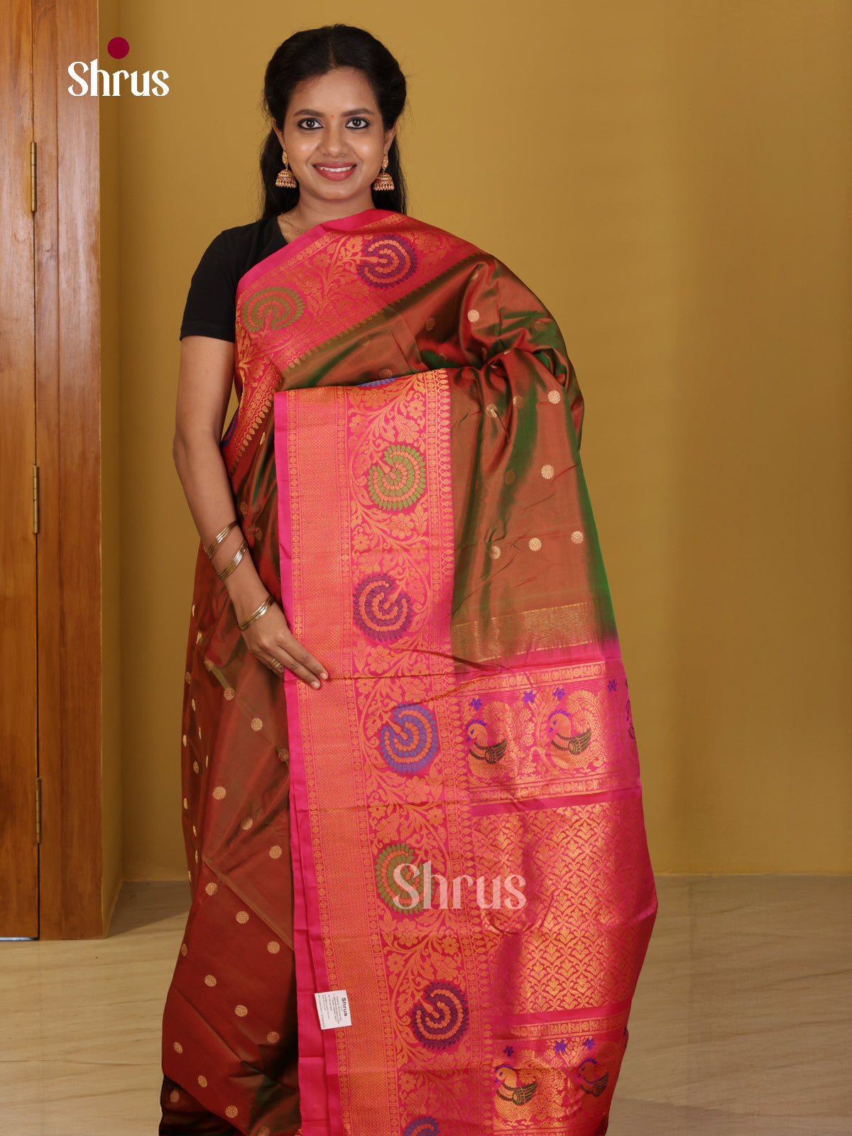 DIS24740 - Gadwal silk Saree
