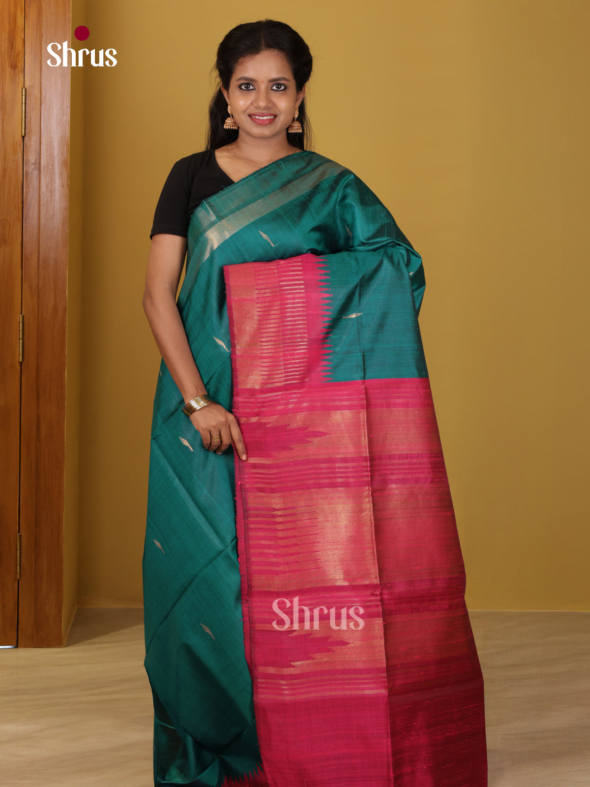 DIS24789 - Raw Silk Saree - Shop on Shrus.com