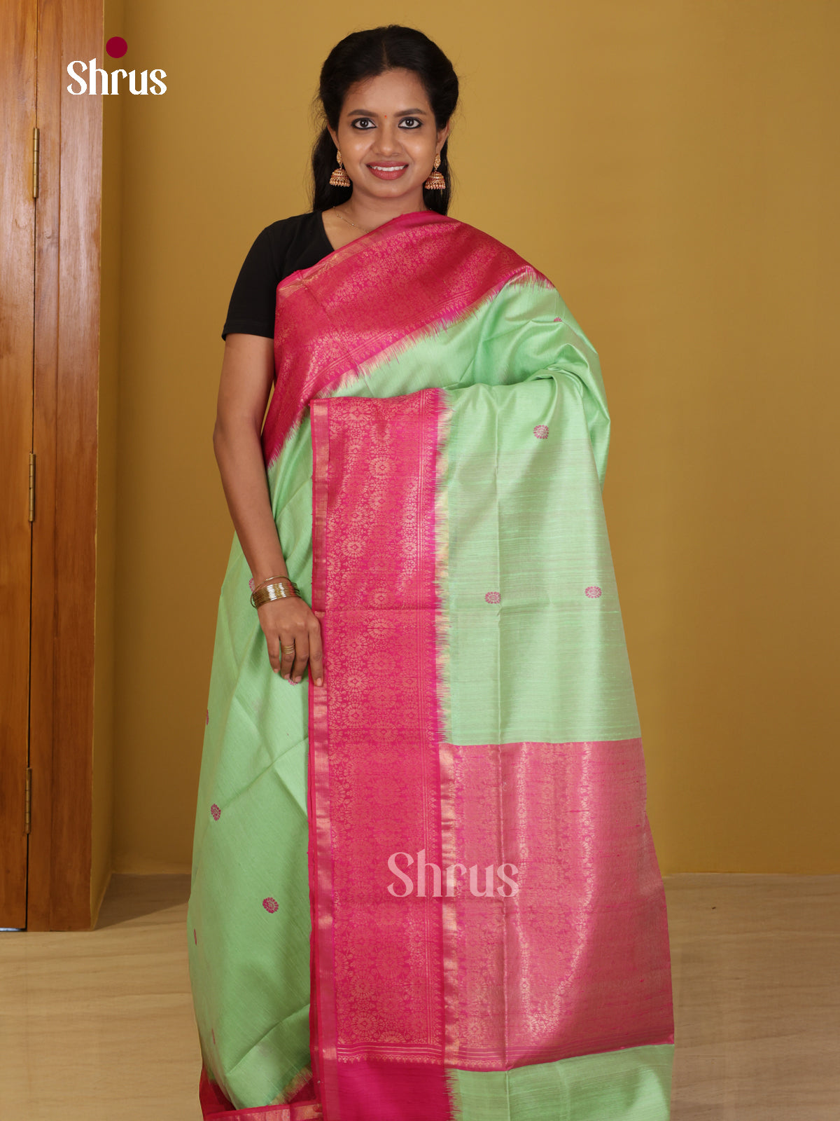 DIS24820 - Raw Silk Saree - Shop on Shrus.com