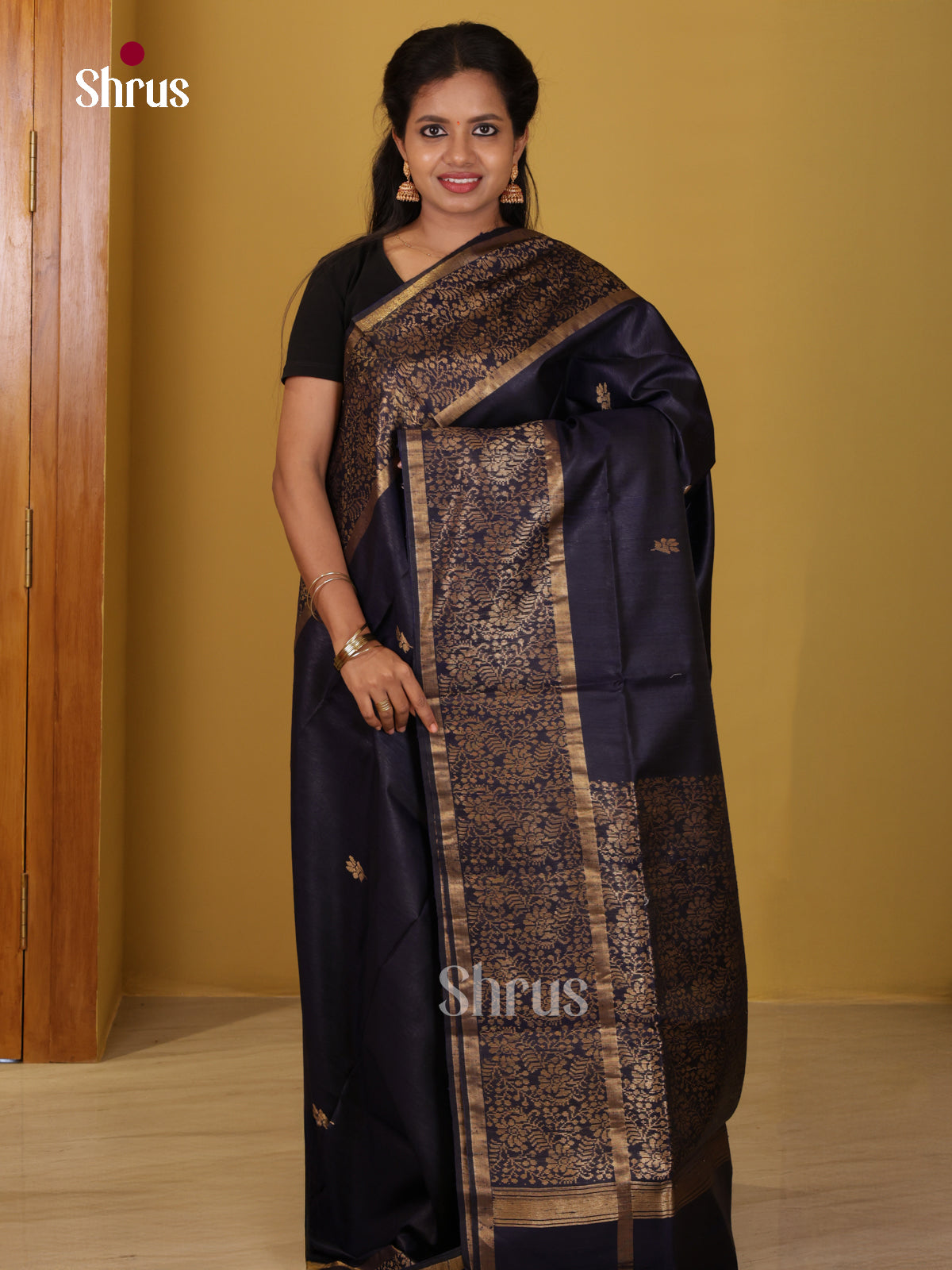 DIS24834 - Raw Silk Saree - Shop on Shrus.com