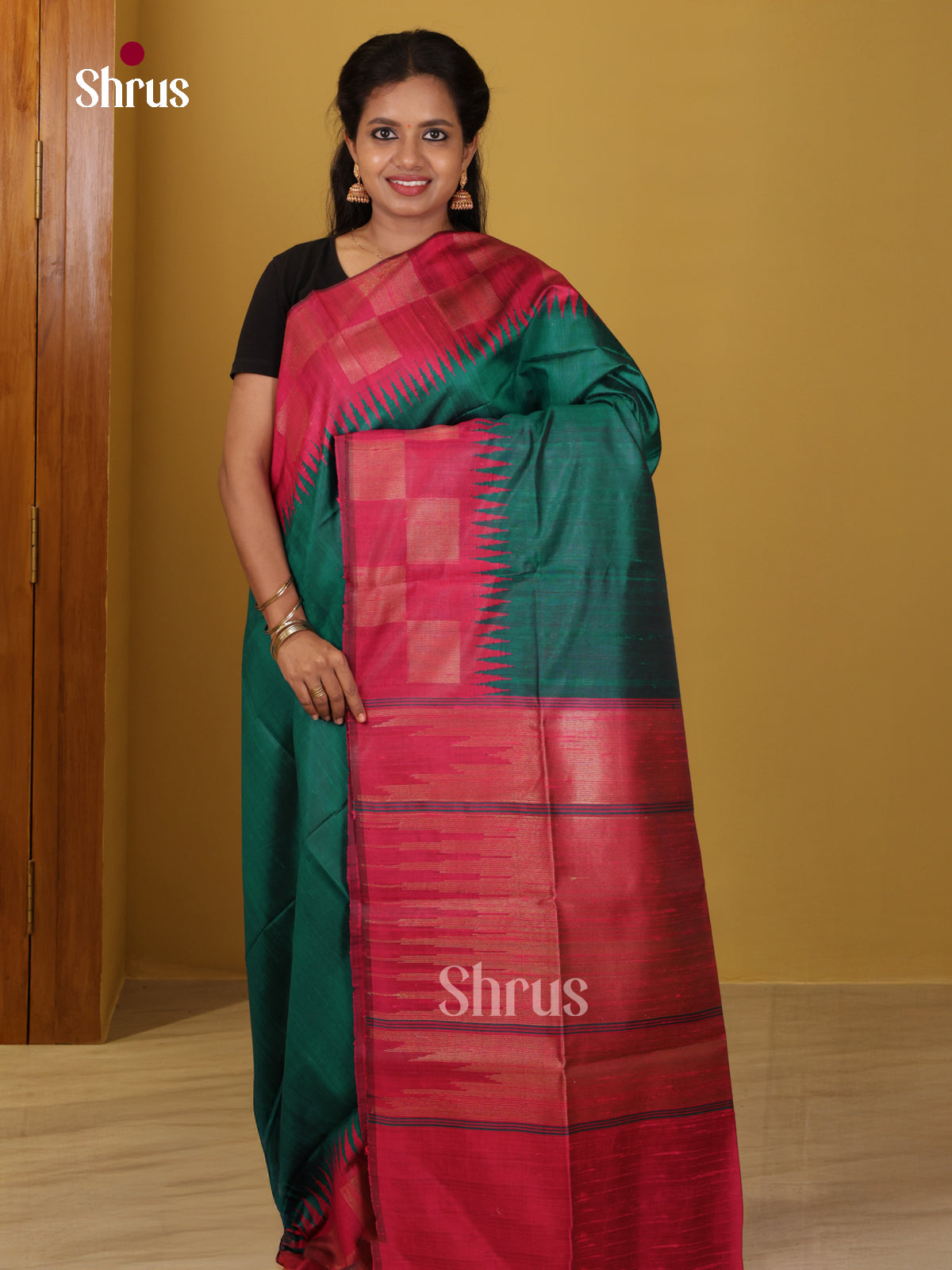 DIS24861 - Raw Silk Saree - Shop on Shrus.com