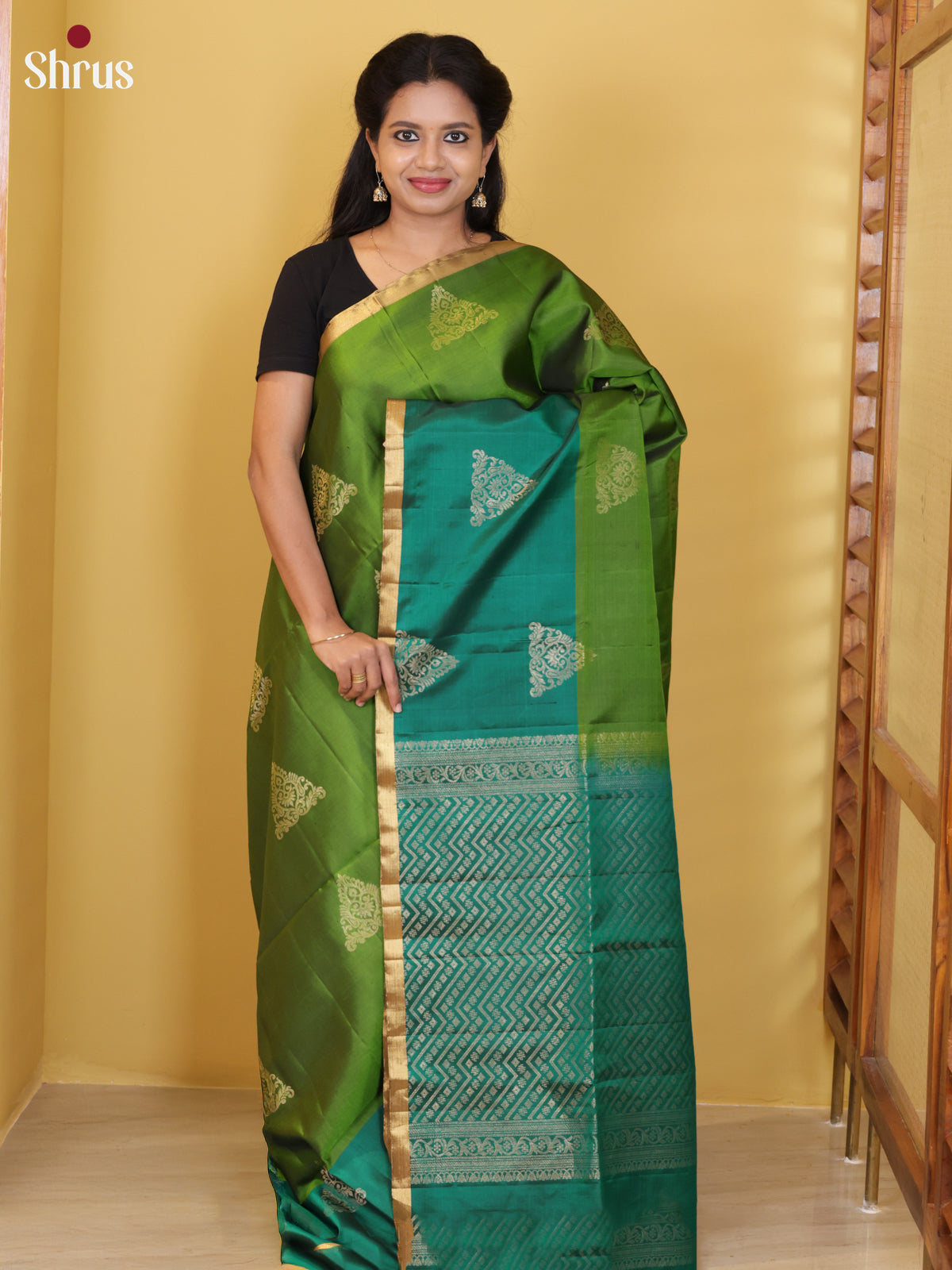 DIS25370 - Soft Silk (HR) Saree - Shop on Shrus.com