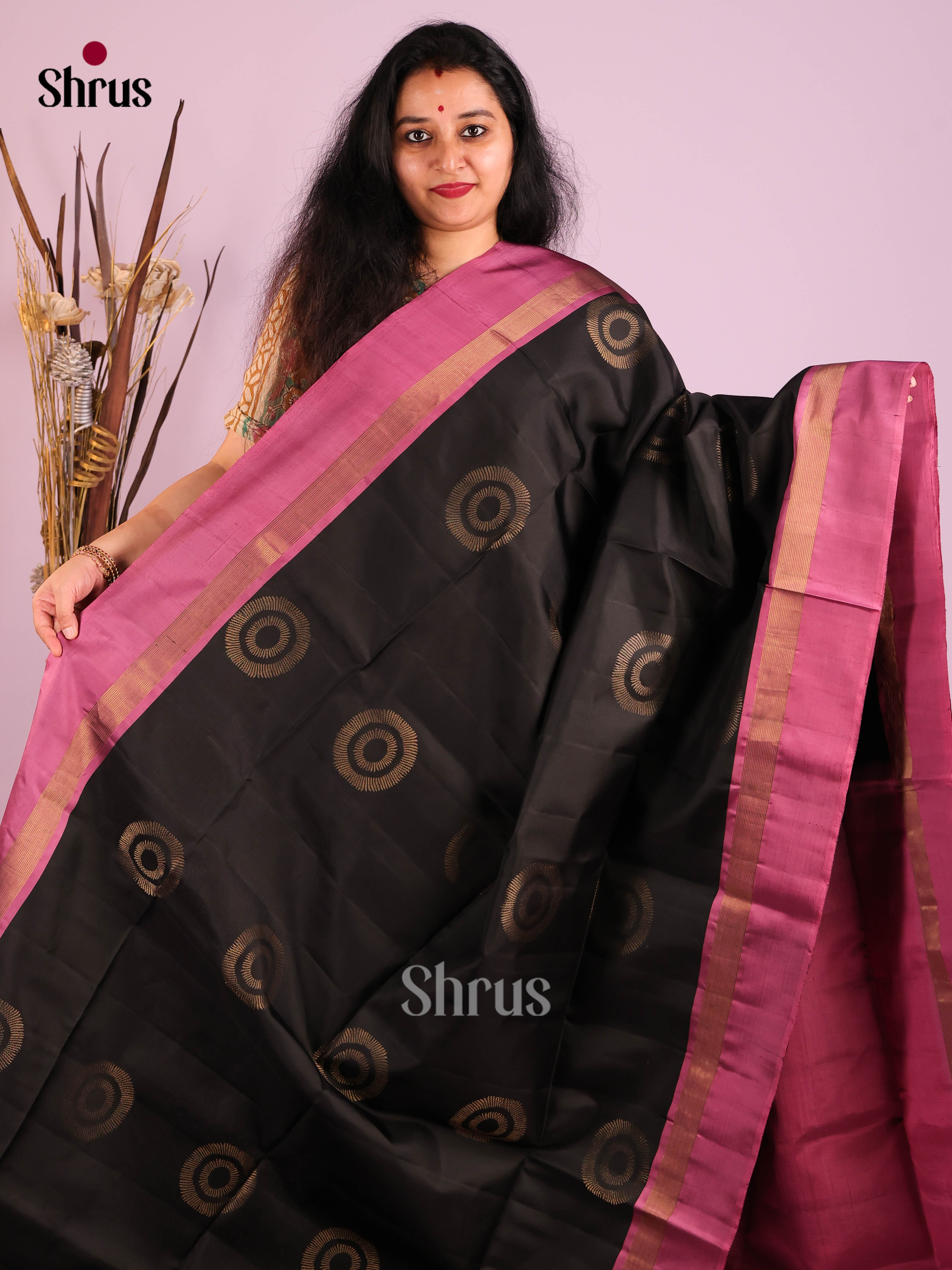 DIS25383 - Soft Silk (HR) Saree - Shop on Shrus.com