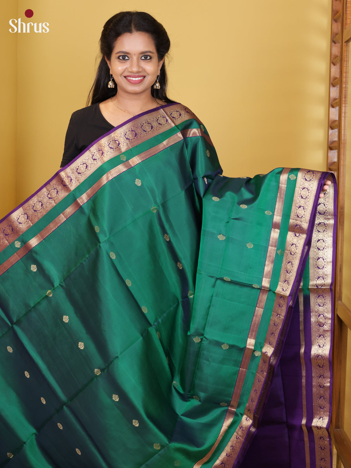 DIS26546 - Kanchipuram silk (HR) Saree - Shop on Shrus.com