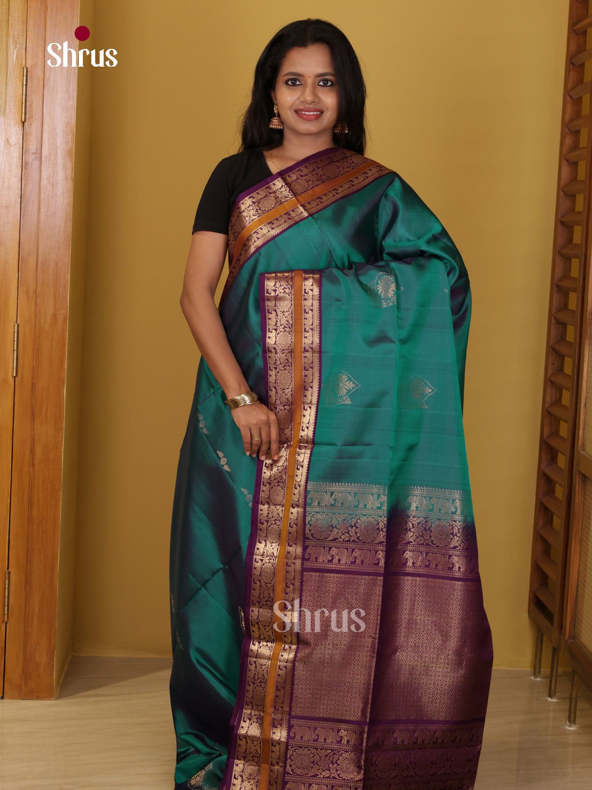 DIS26559 - Kanchipuram silk (HR) Saree - Shop on Shrus.com
