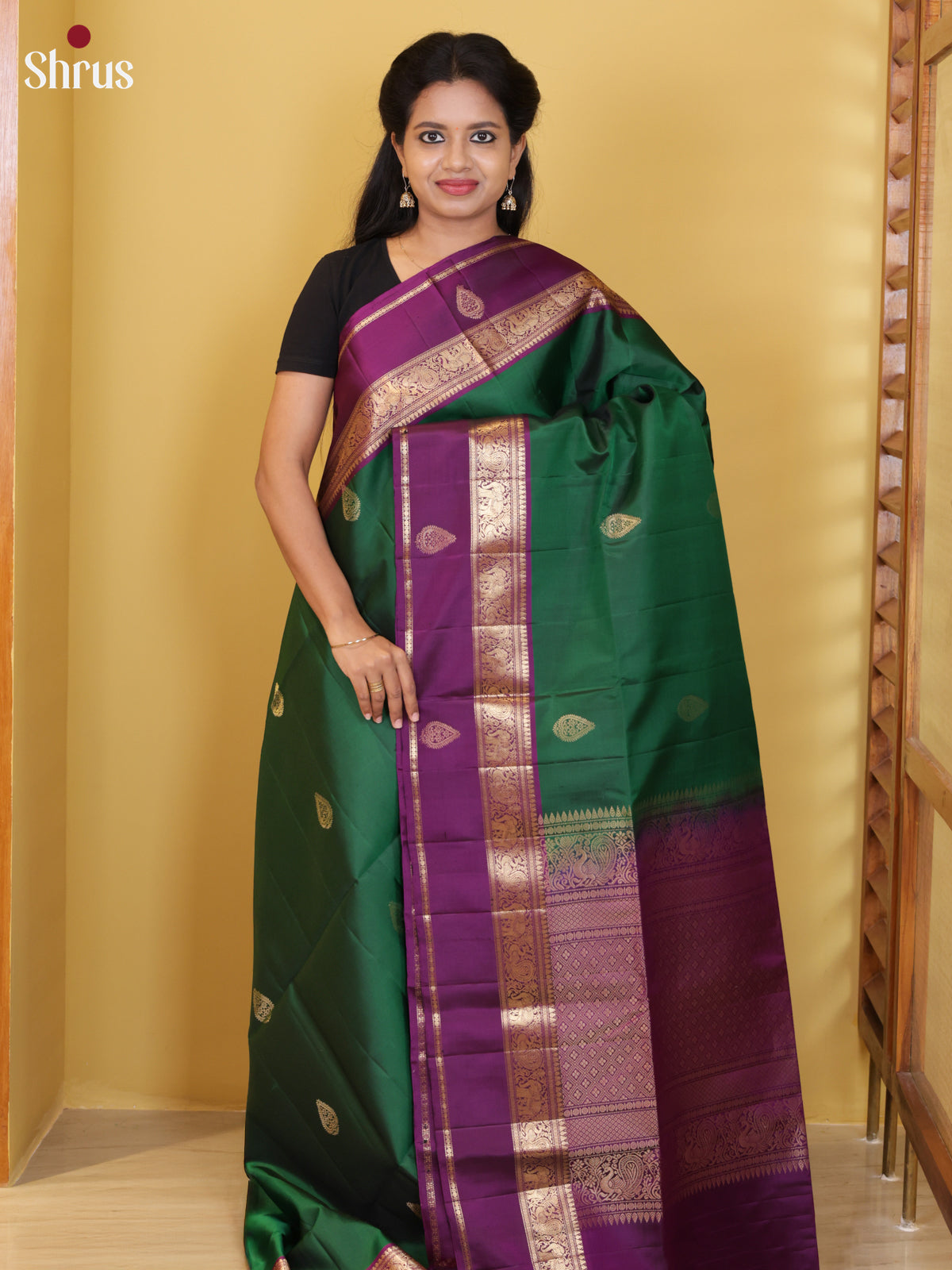 DIS26562 - Kanchipuram silk (HR) Saree - Shop on Shrus.com