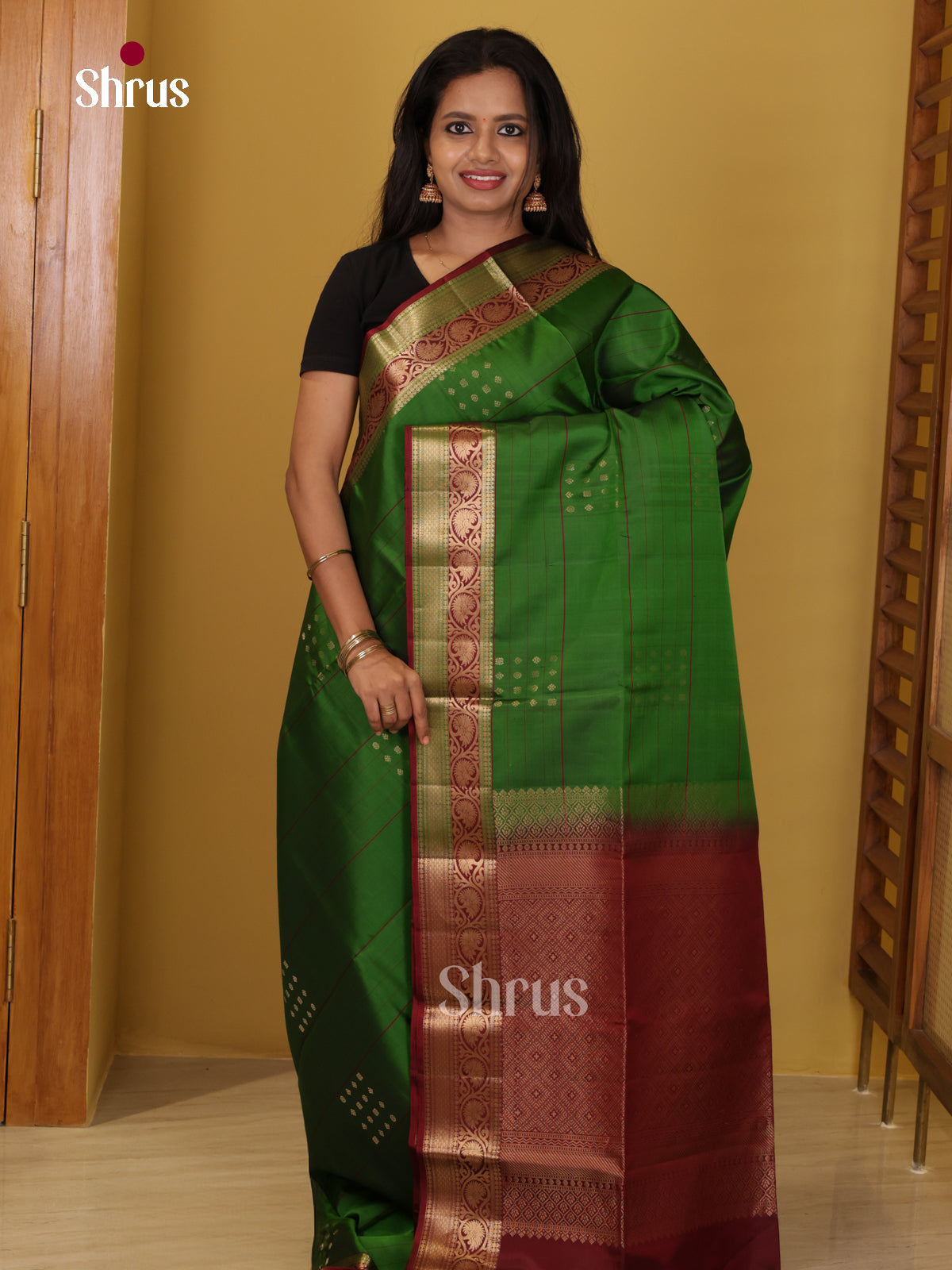 DIS26566 - Kanchipuram silk (HR) Saree - Shop on Shrus.com