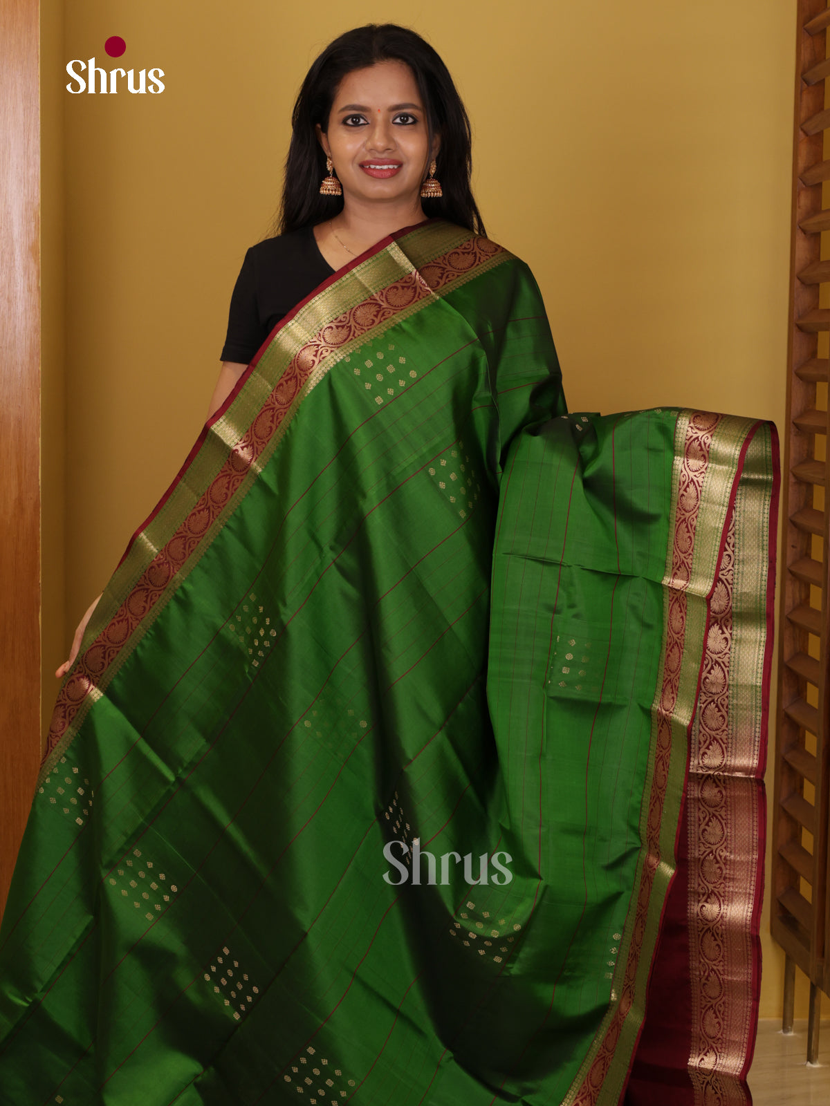 DIS26566 - Kanchipuram silk (HR) Saree - Shop on Shrus.com