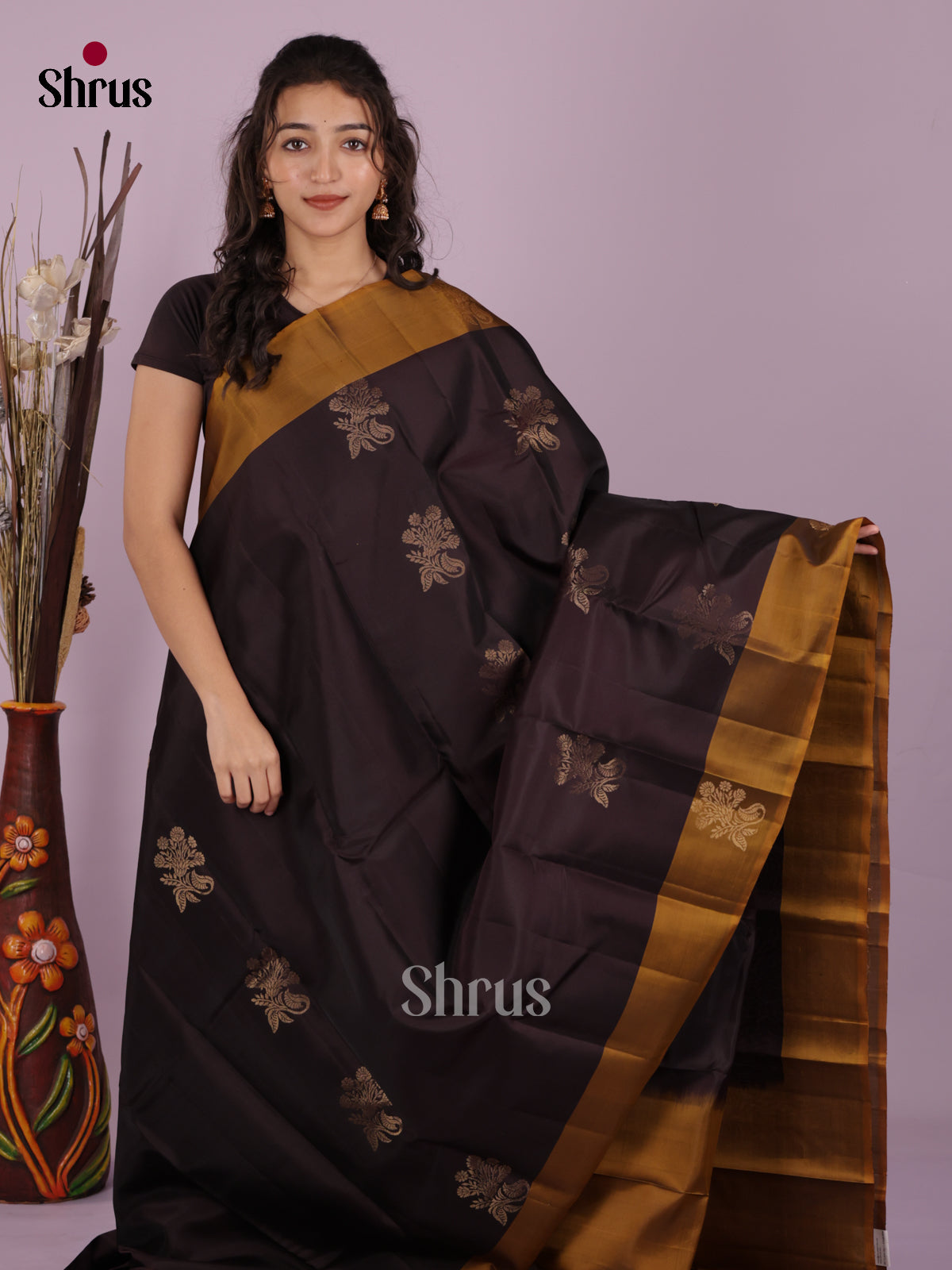 DIS26579 - Kanchipuram-halfpure Saree - Shop on Shrus.com