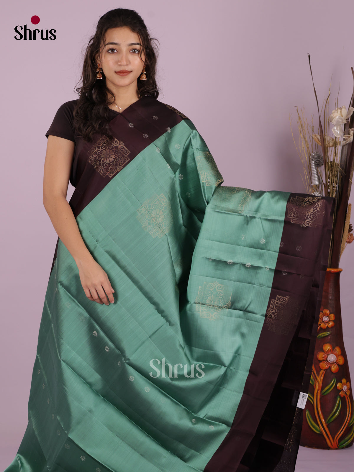 DIS26580 - Kanchipuram-halfpure Saree - Shop on Shrus.com