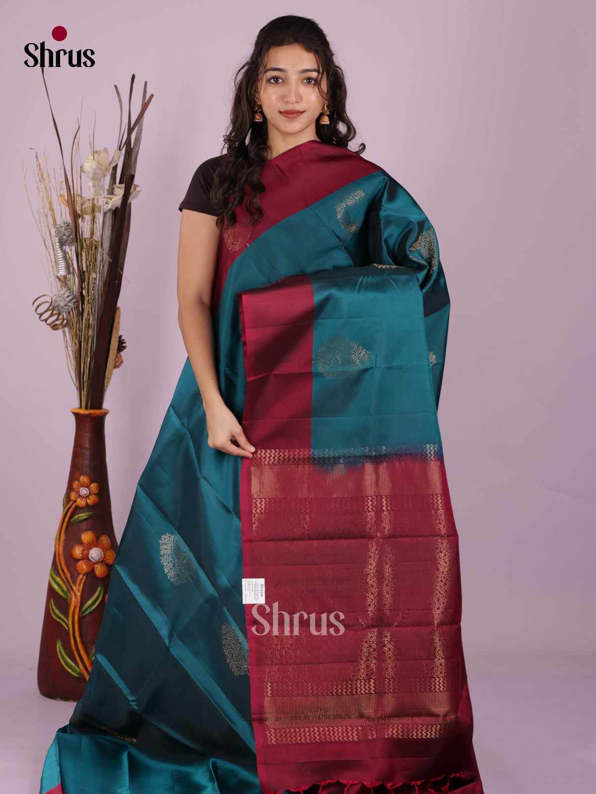 DIS26585 - Kanchipuram-halfpure Saree - Shop on Shrus.com