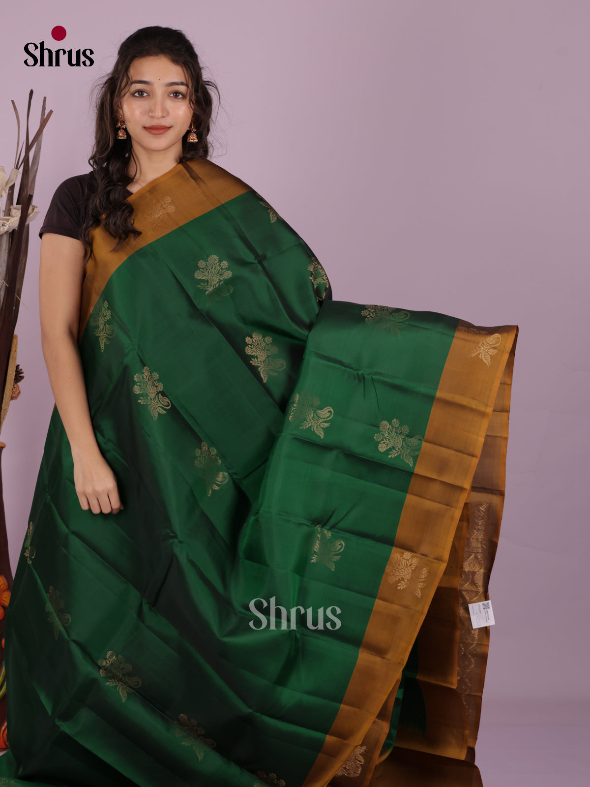 DIS26589 - Kanchipuram-halfpure Saree - Shop on Shrus.com